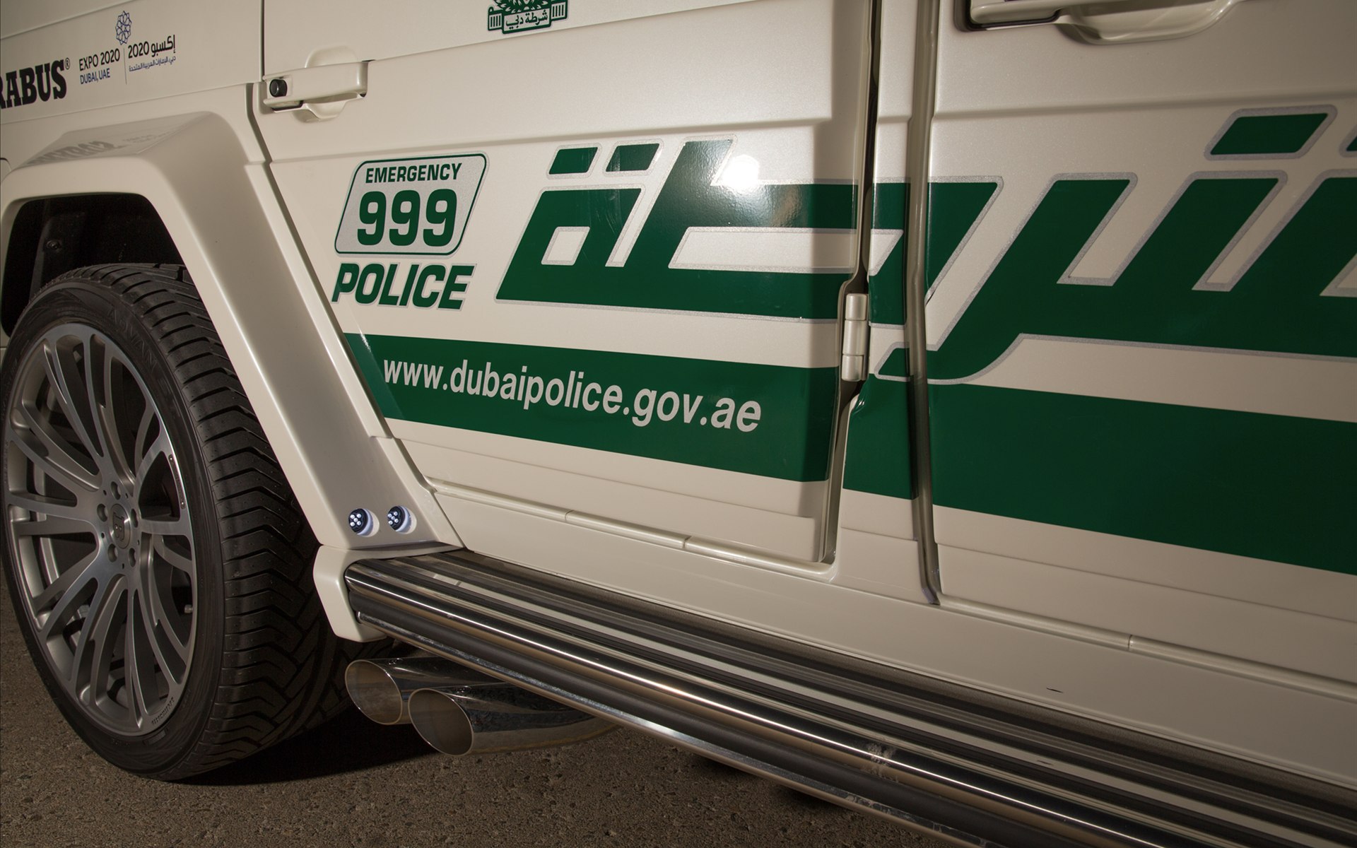 Brabus B63S-700 Widestar Dubai Police Car 2014