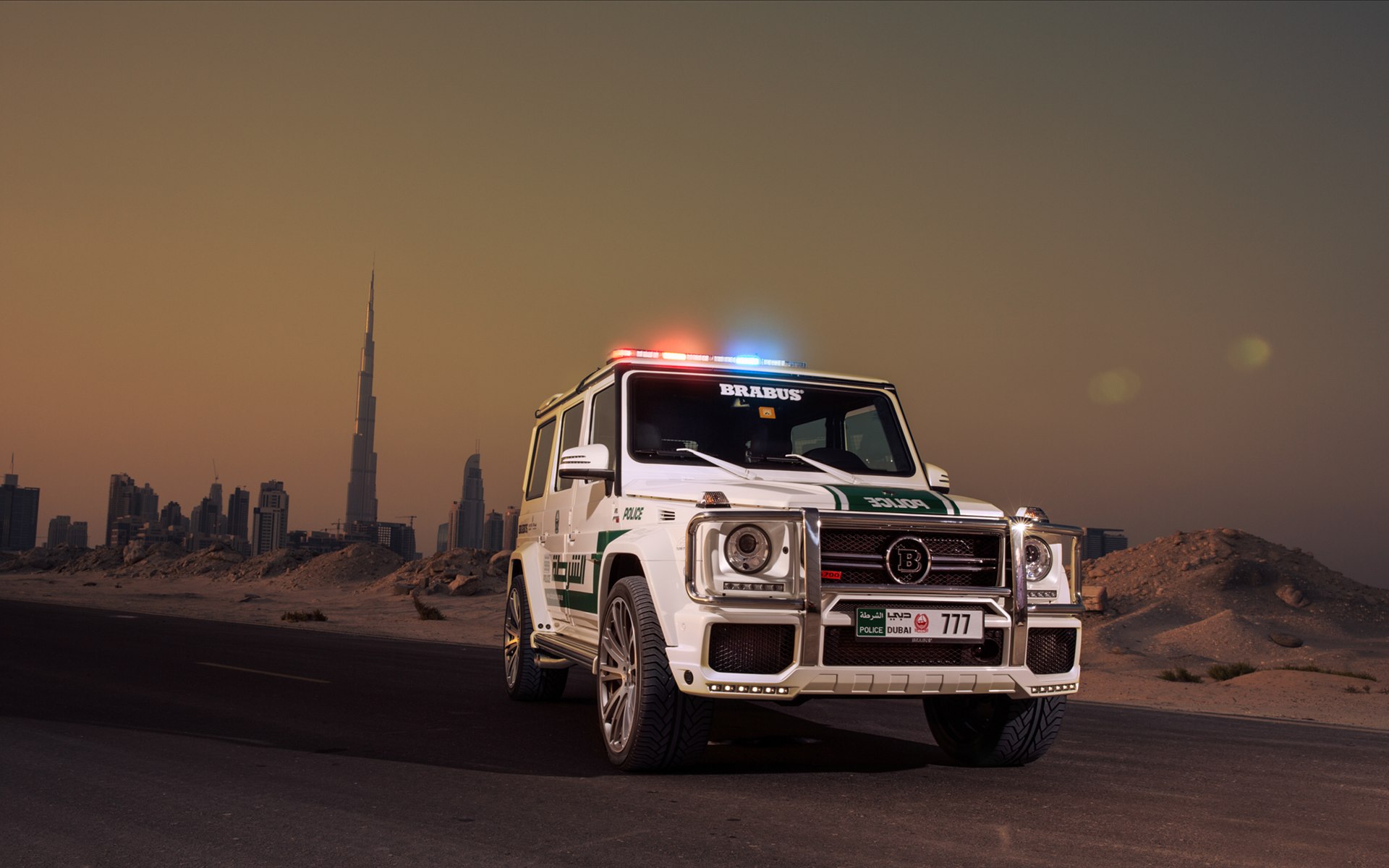 Brabus B63S-700 Widestar Dubai Police Car 2014