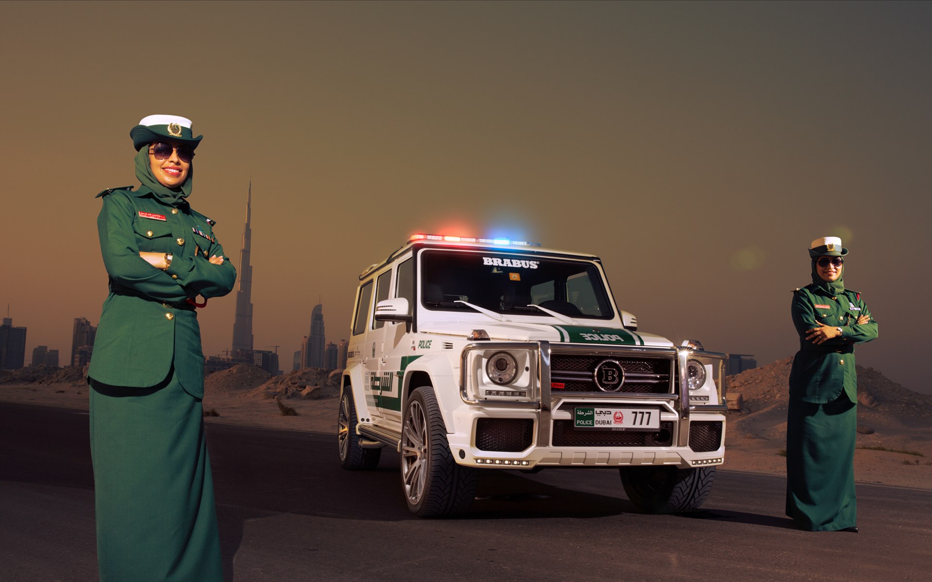 Brabus B63S-700 Widestar Dubai Police Car 2014