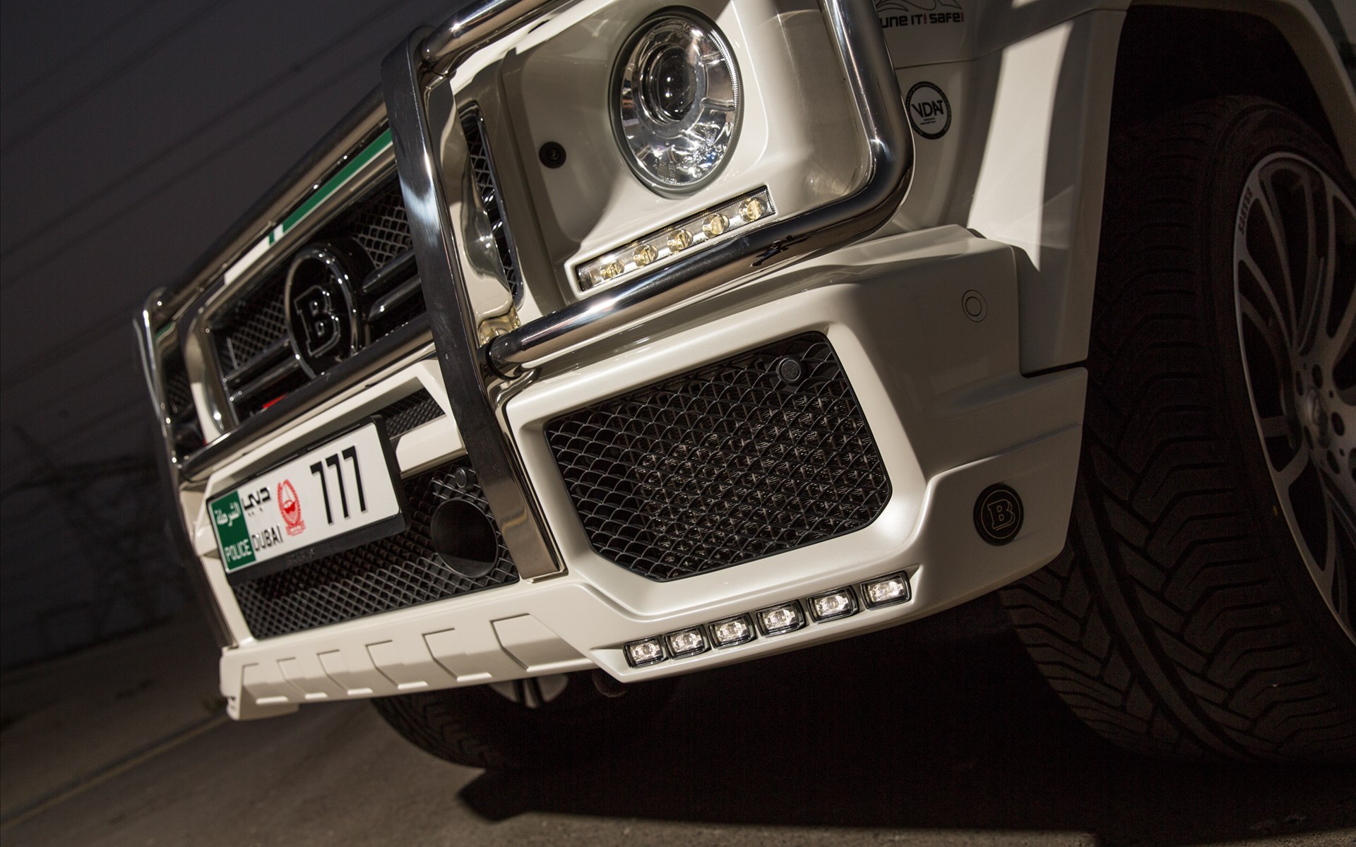 Brabus B63S-700 Widestar Dubai Police Car 2014 Brabus B63S-700 Widestar Dubai Police Car 2014