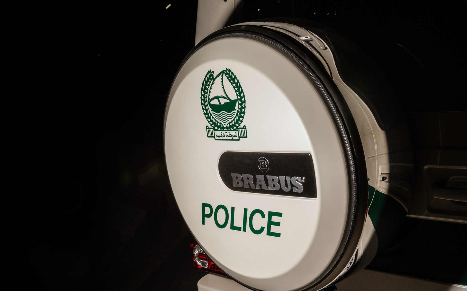 Brabus B63S-700 Widestar Dubai Police Car 2014