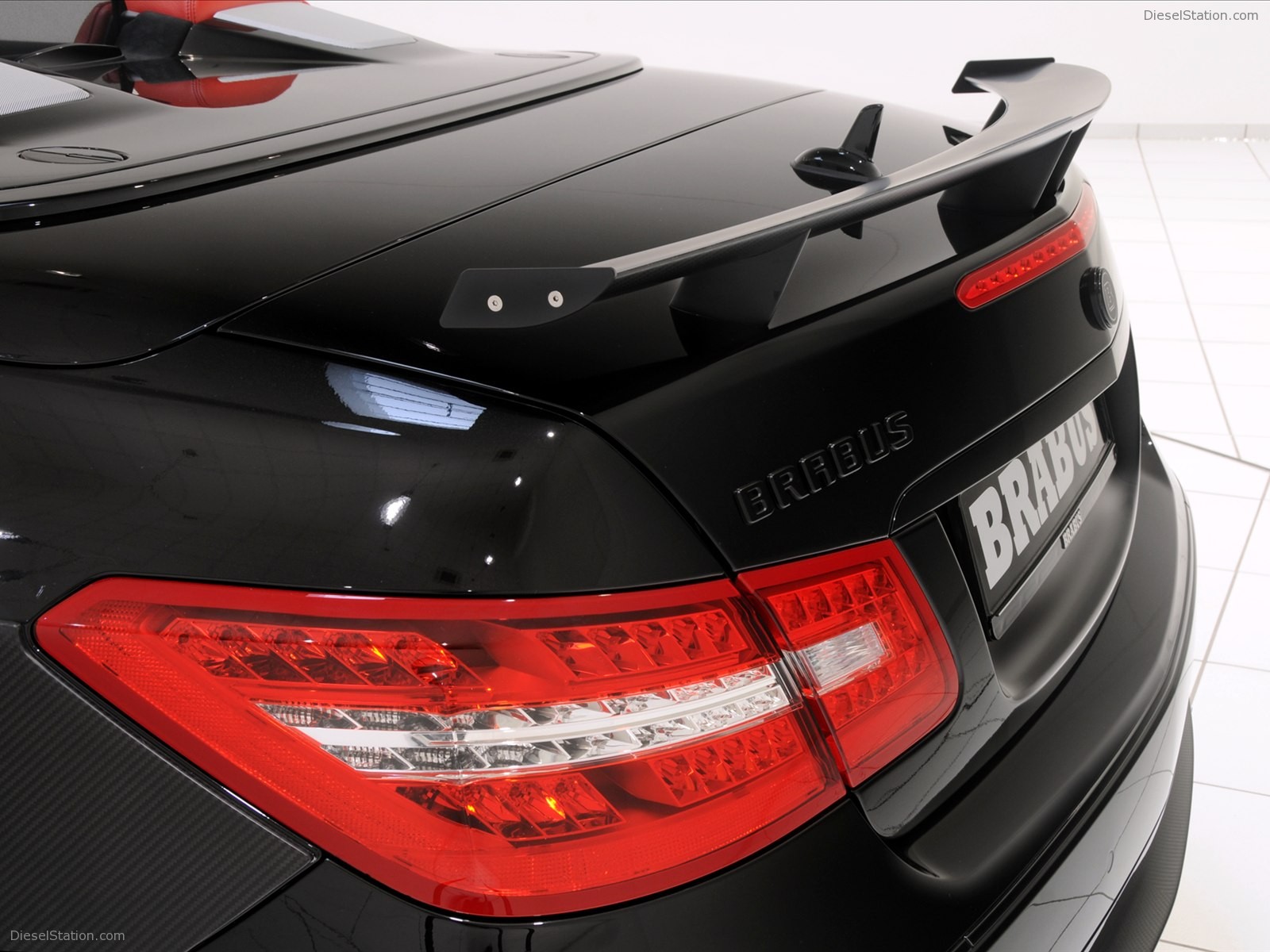 Brabus Mercedes E V12 Cabriolet 2011
