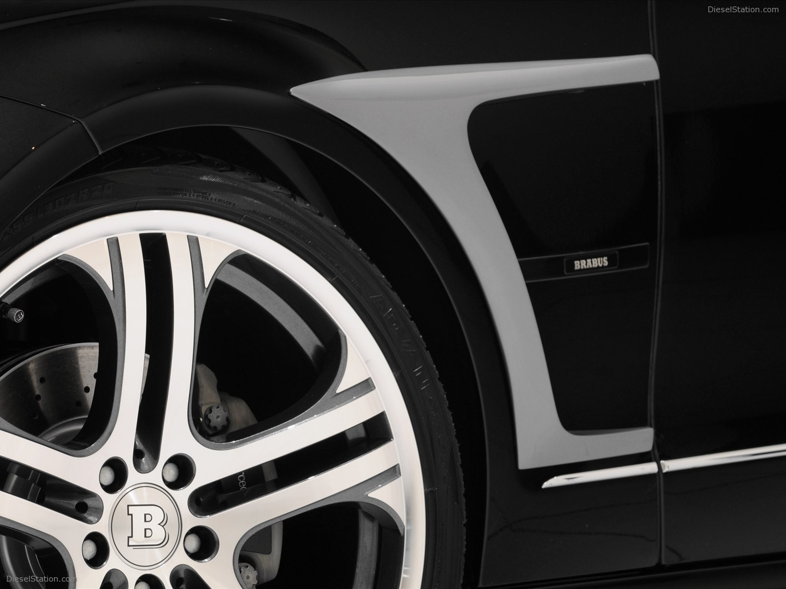 Brabus Mercedes-Benz CLS Coupe 2011