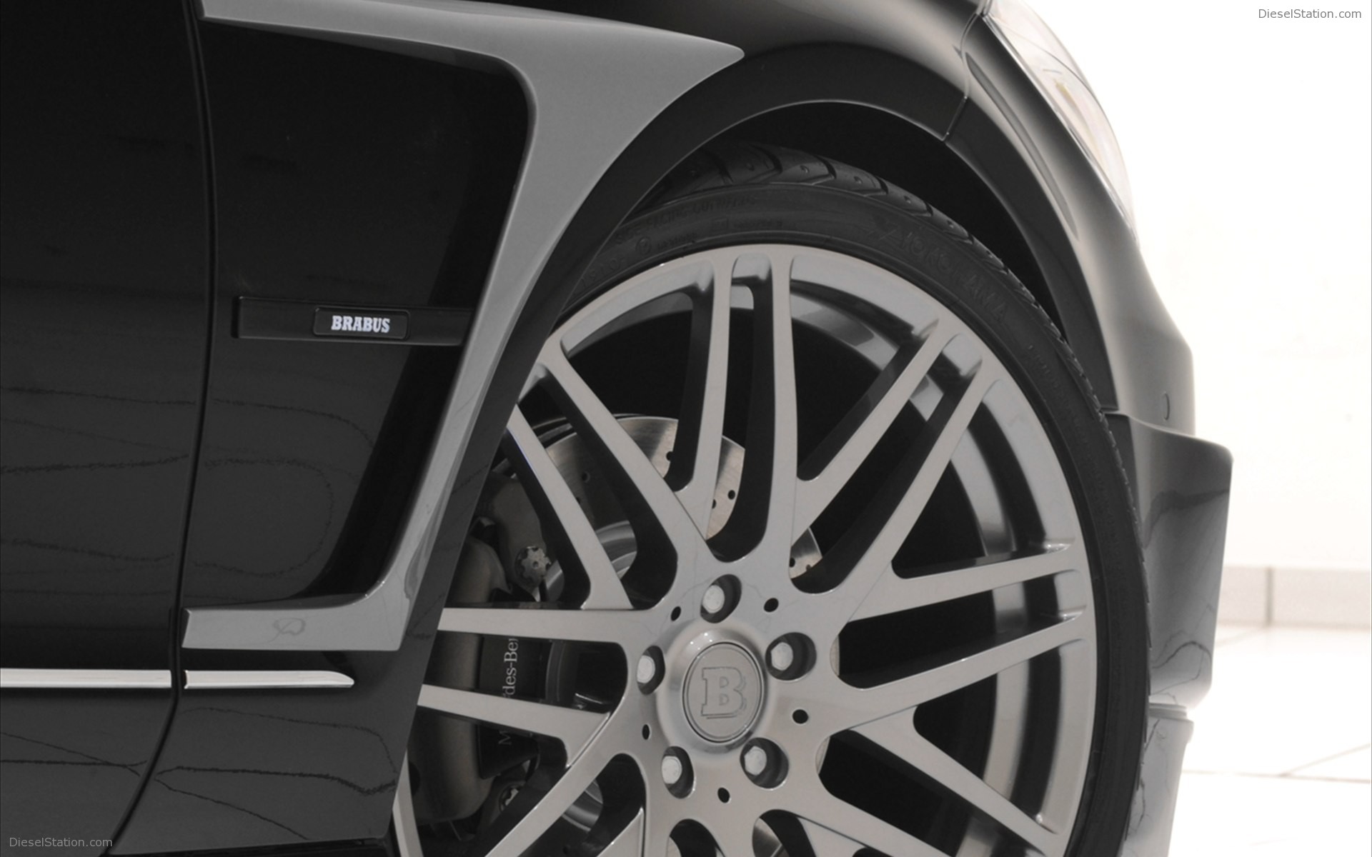Brabus Mercedes-Benz CLS Coupe 2011