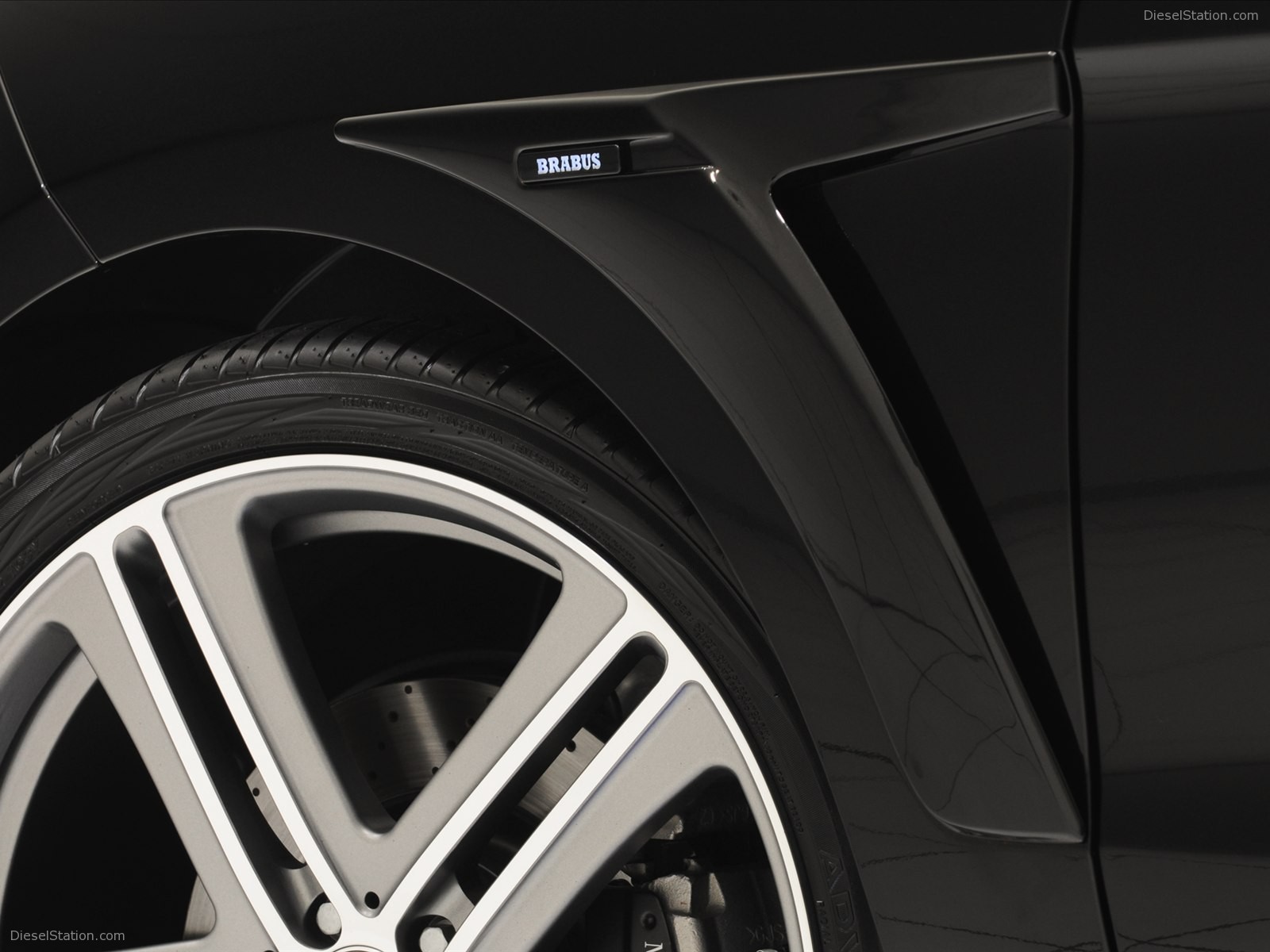 Brabus Refines Mercedes M Class 2012