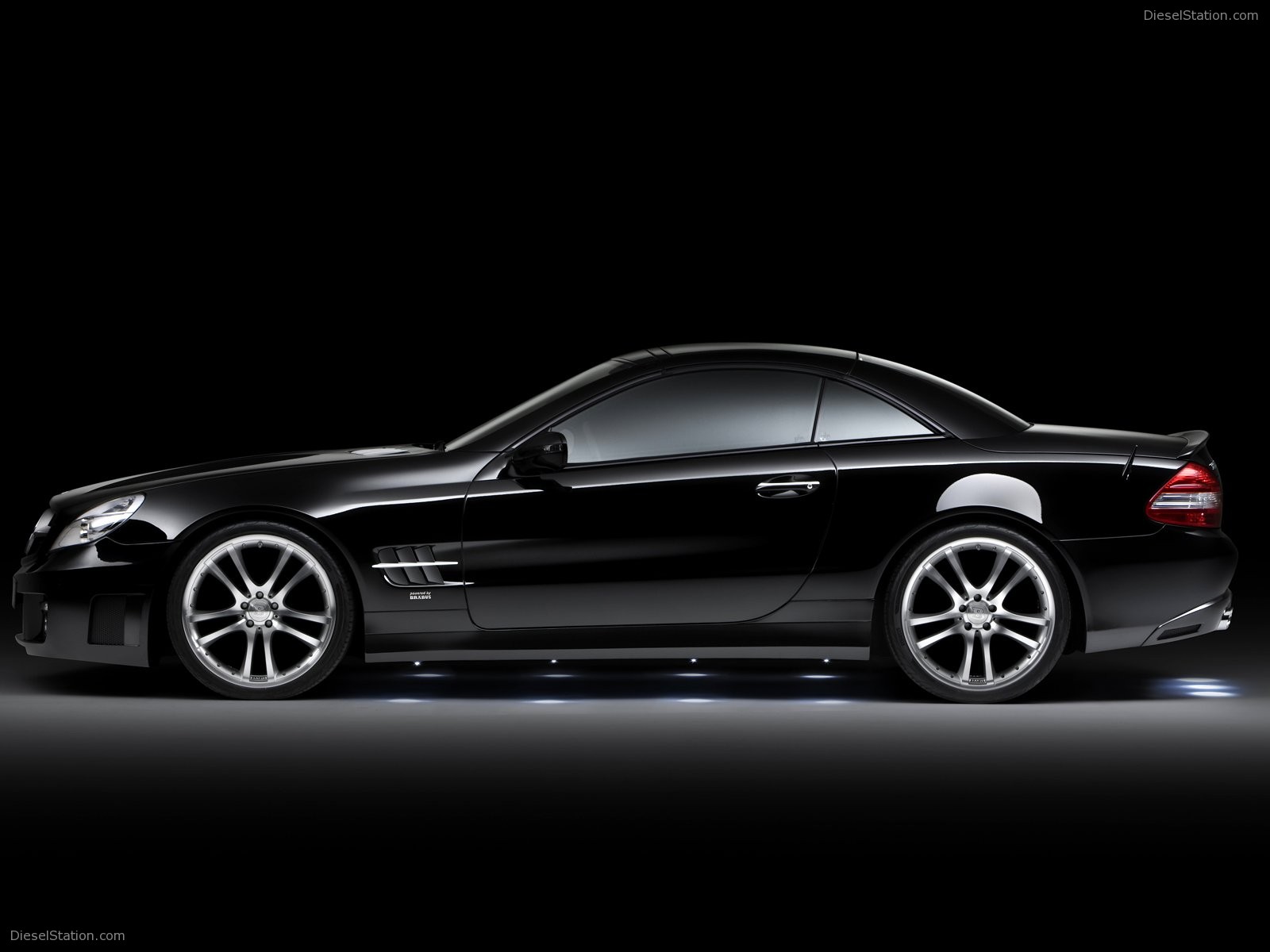 Brabus takes Mercedes SL to another level Brabus takes Mercedes SL to another level