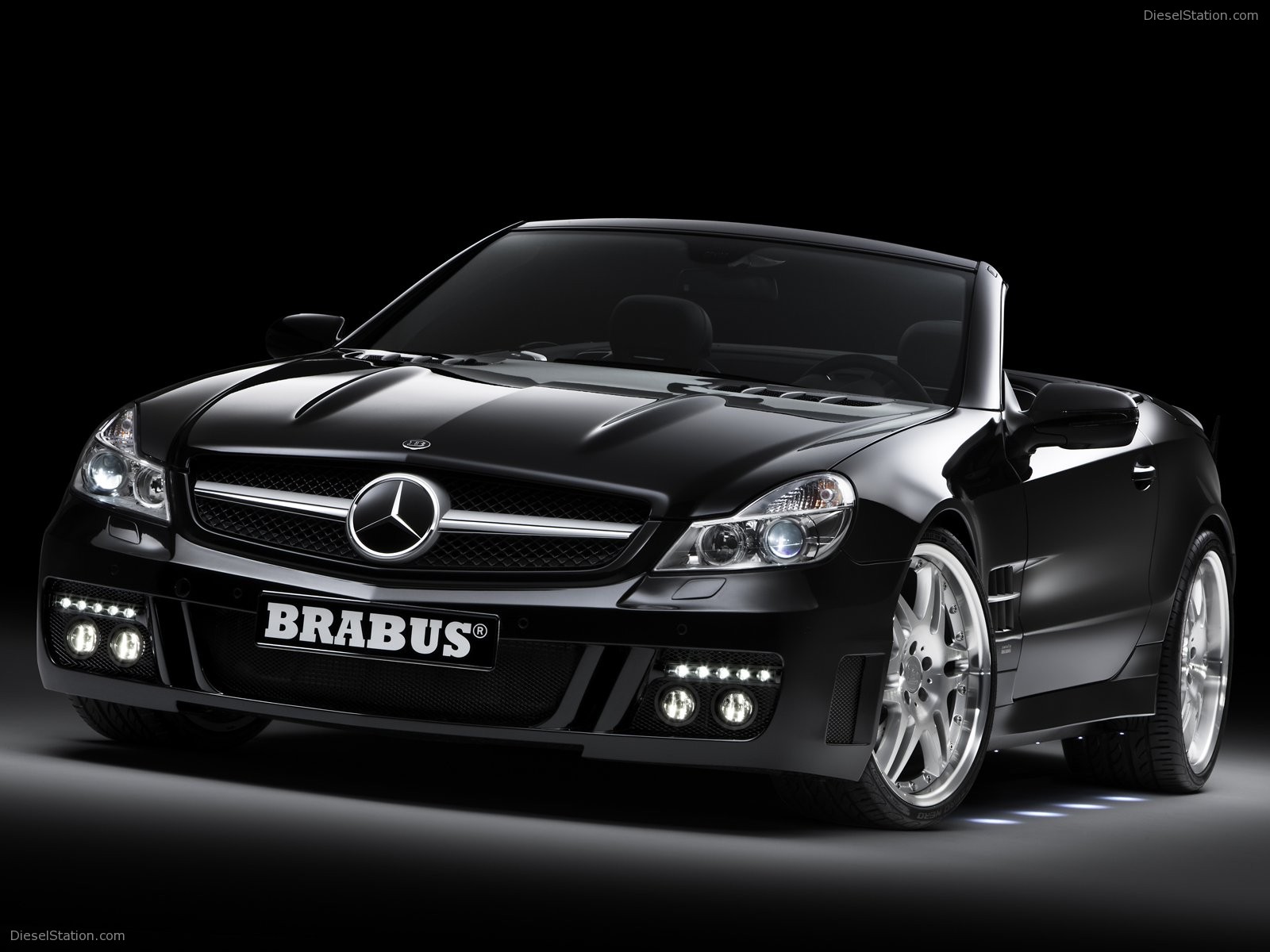 Brabus takes Mercedes SL to another level Brabus takes Mercedes SL to another level