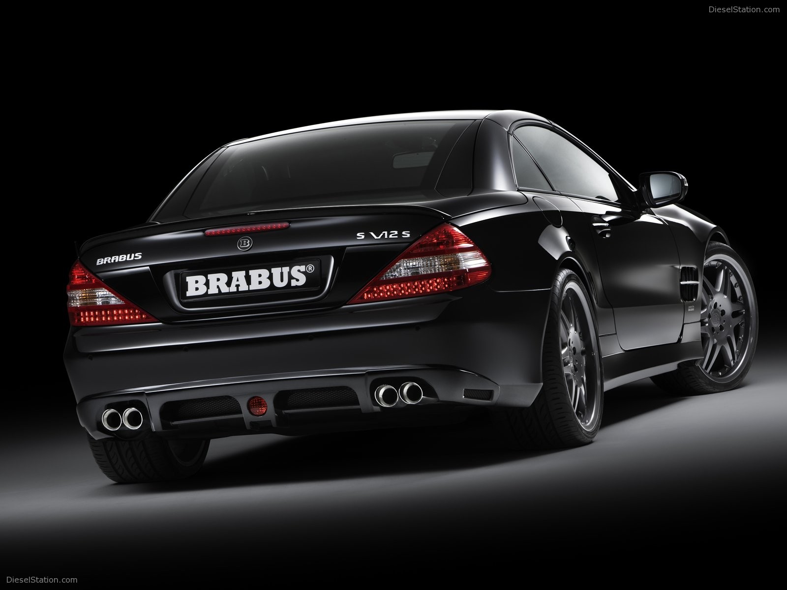Brabus takes Mercedes SL to another level Brabus takes Mercedes SL to another level