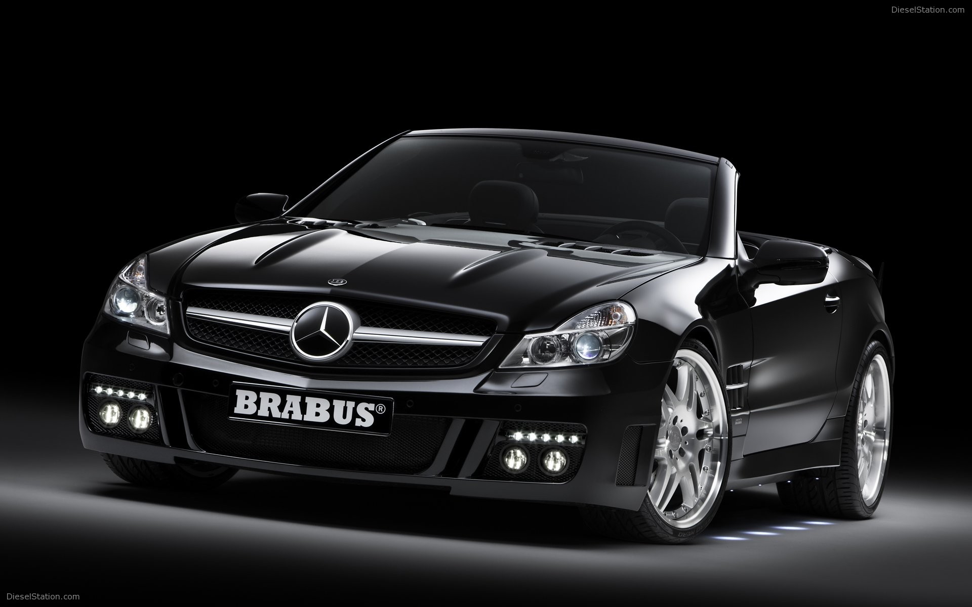 Brabus takes Mercedes SL to another level Brabus takes Mercedes SL to another level