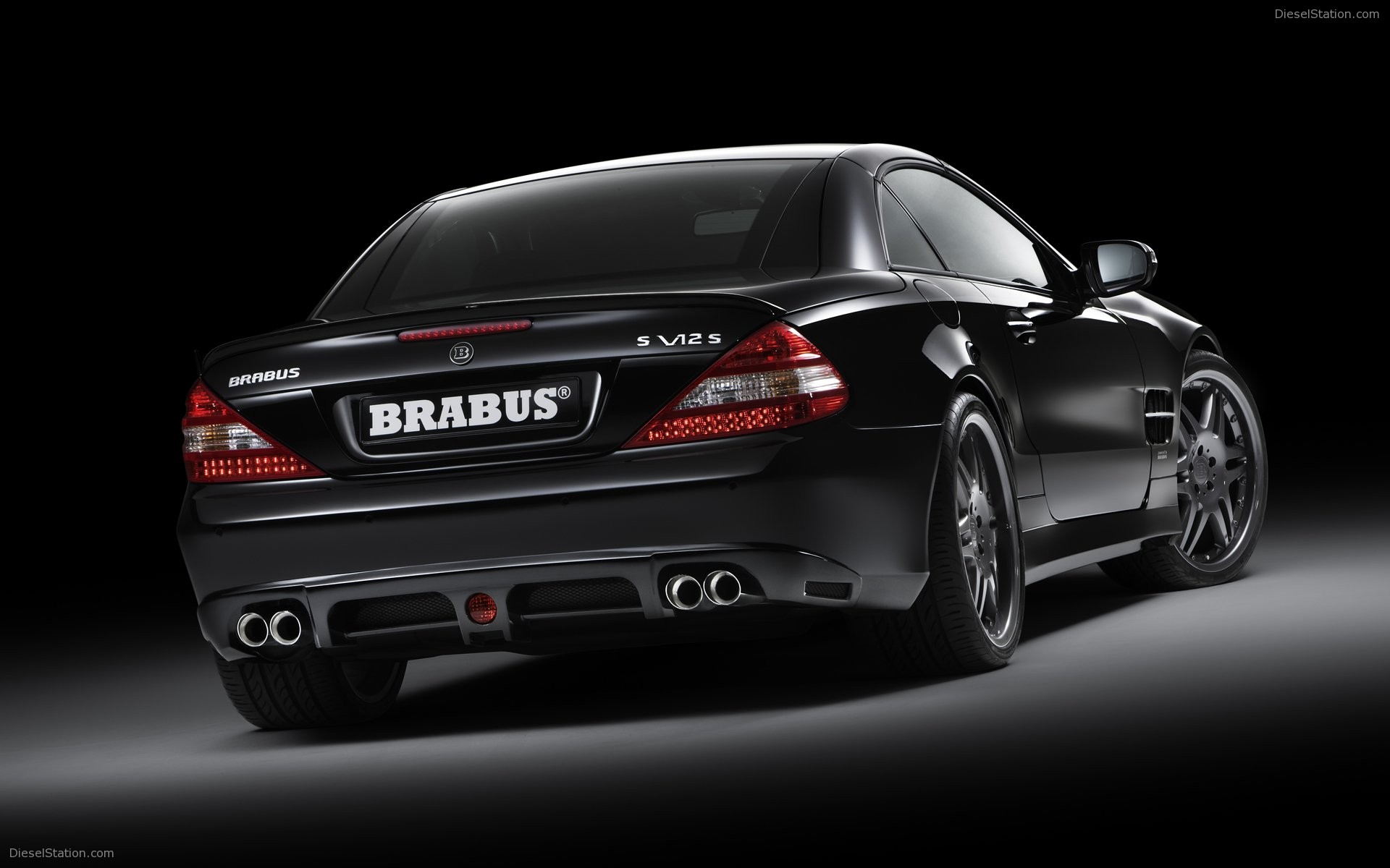 Brabus takes Mercedes SL to another level Brabus takes Mercedes SL to another level