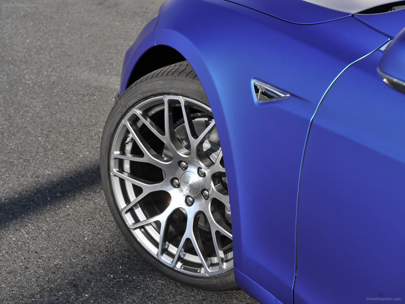 Brabus Zero Emission Tesla S 2015