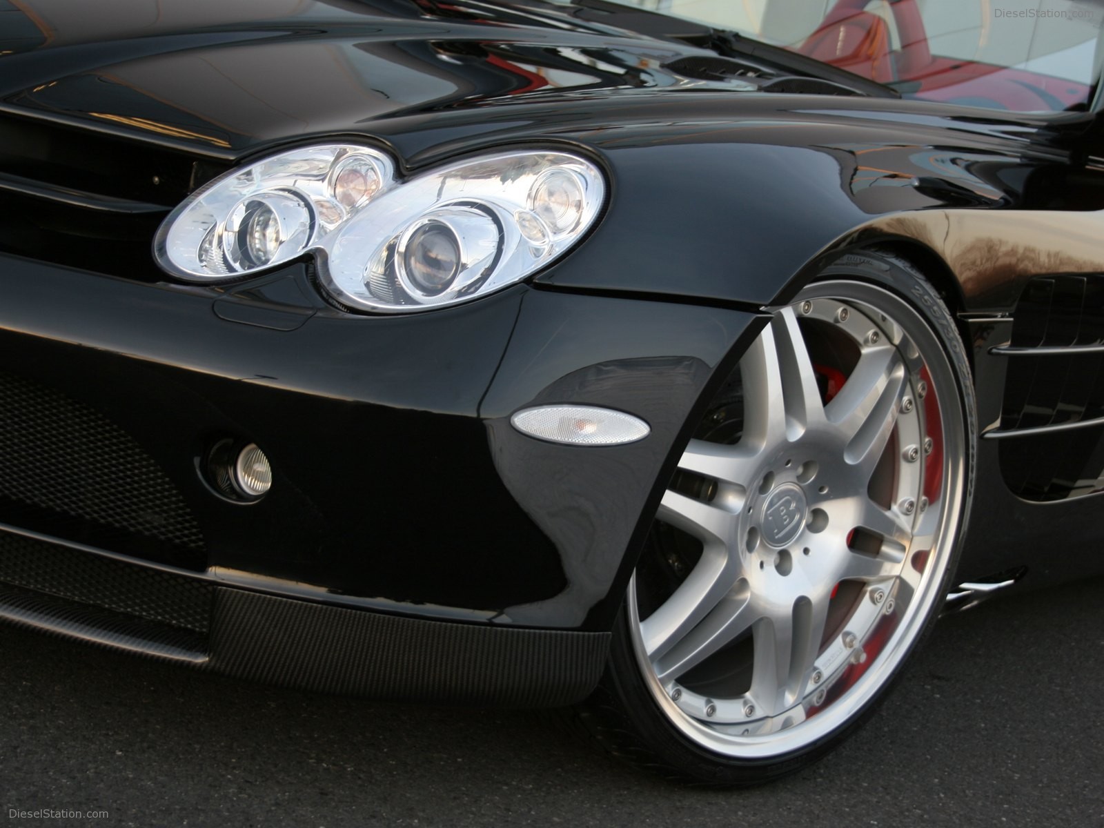 Brabus tunes Mercedes SLR McLaren Roadster Brabus tunes Mercedes SLR McLaren Roadster
