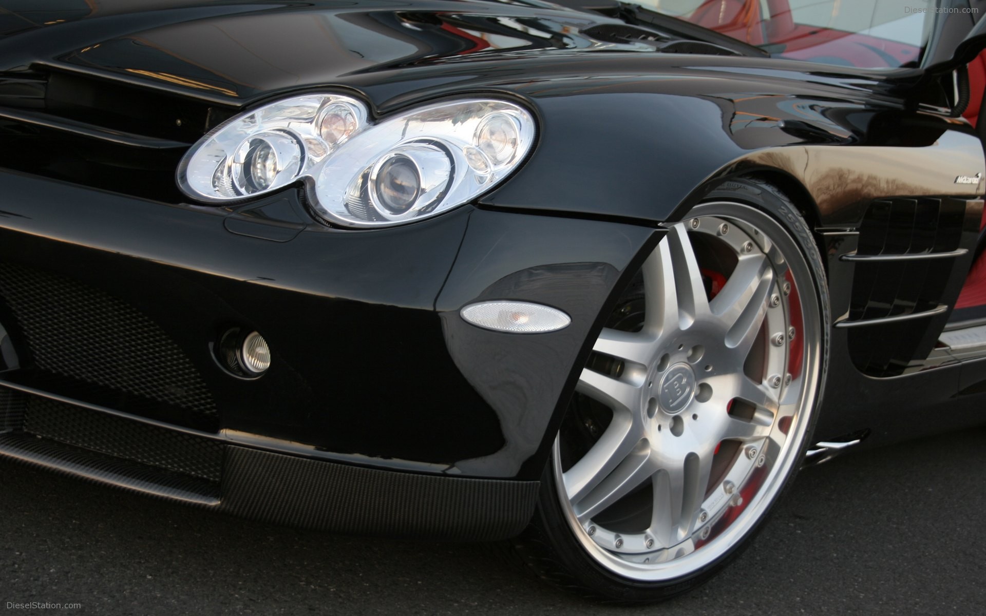 Brabus tunes Mercedes SLR McLaren Roadster Brabus tunes Mercedes SLR McLaren Roadster