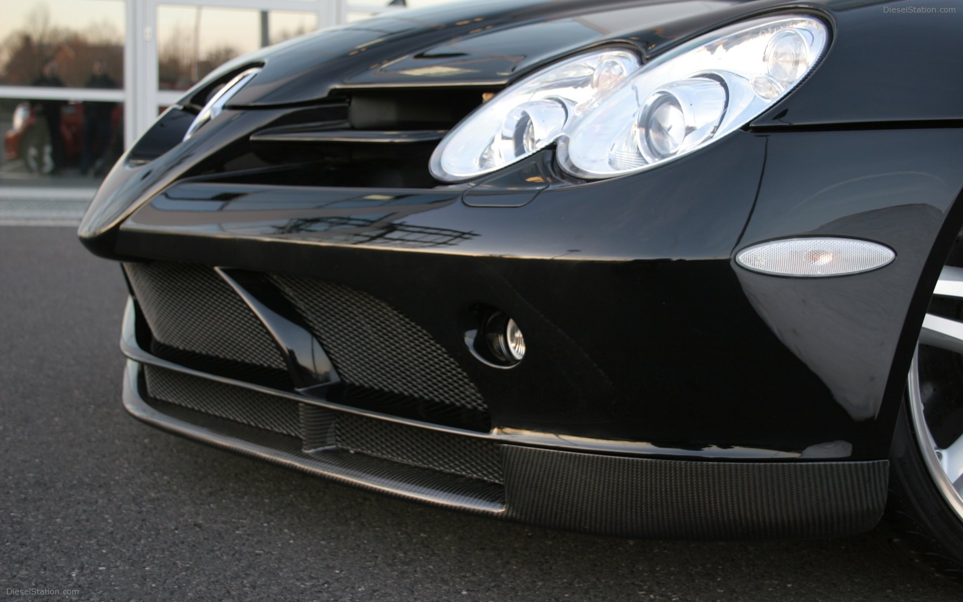 Brabus tunes Mercedes SLR McLaren Roadster Brabus tunes Mercedes SLR McLaren Roadster