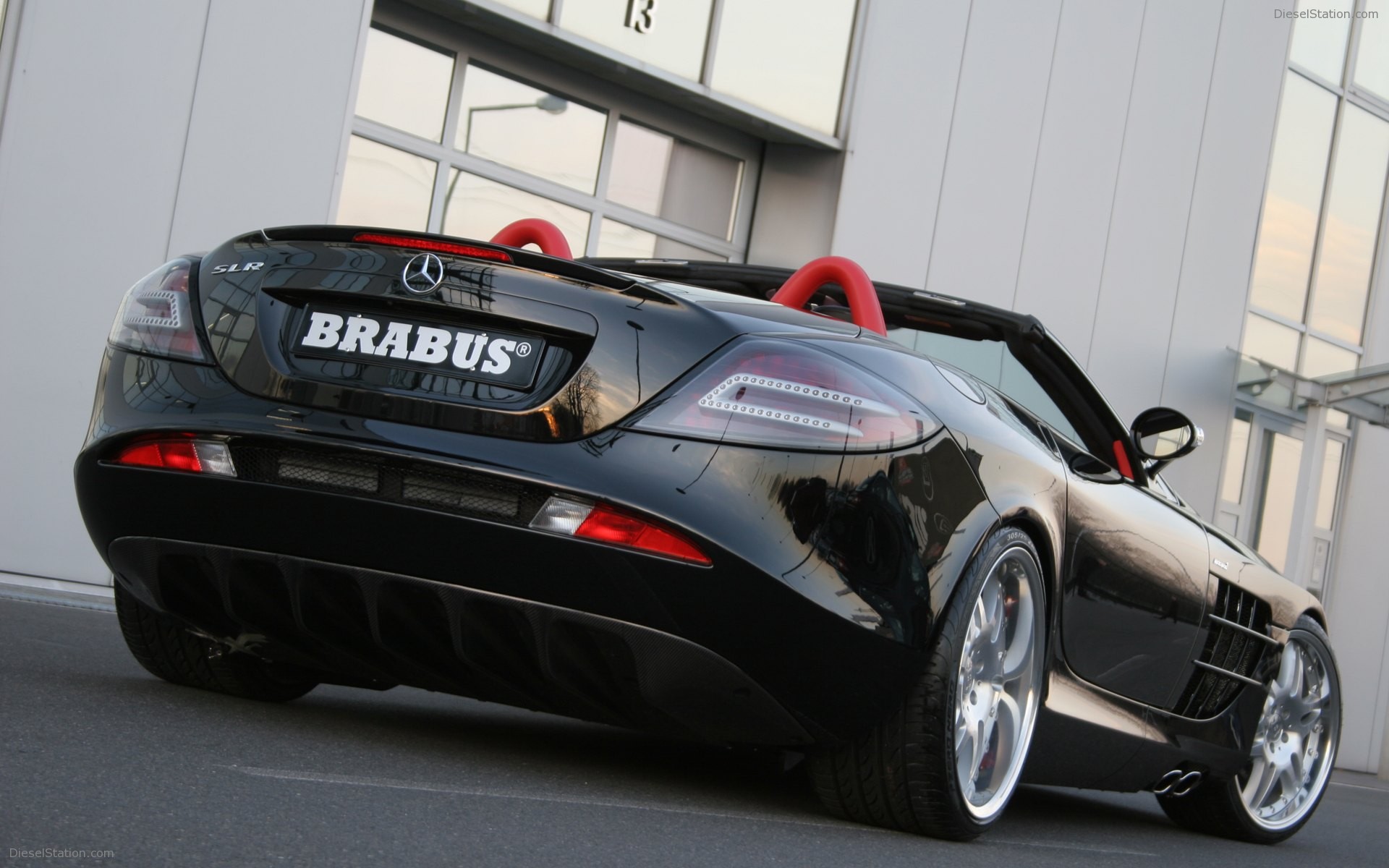 Brabus tunes Mercedes SLR McLaren Roadster