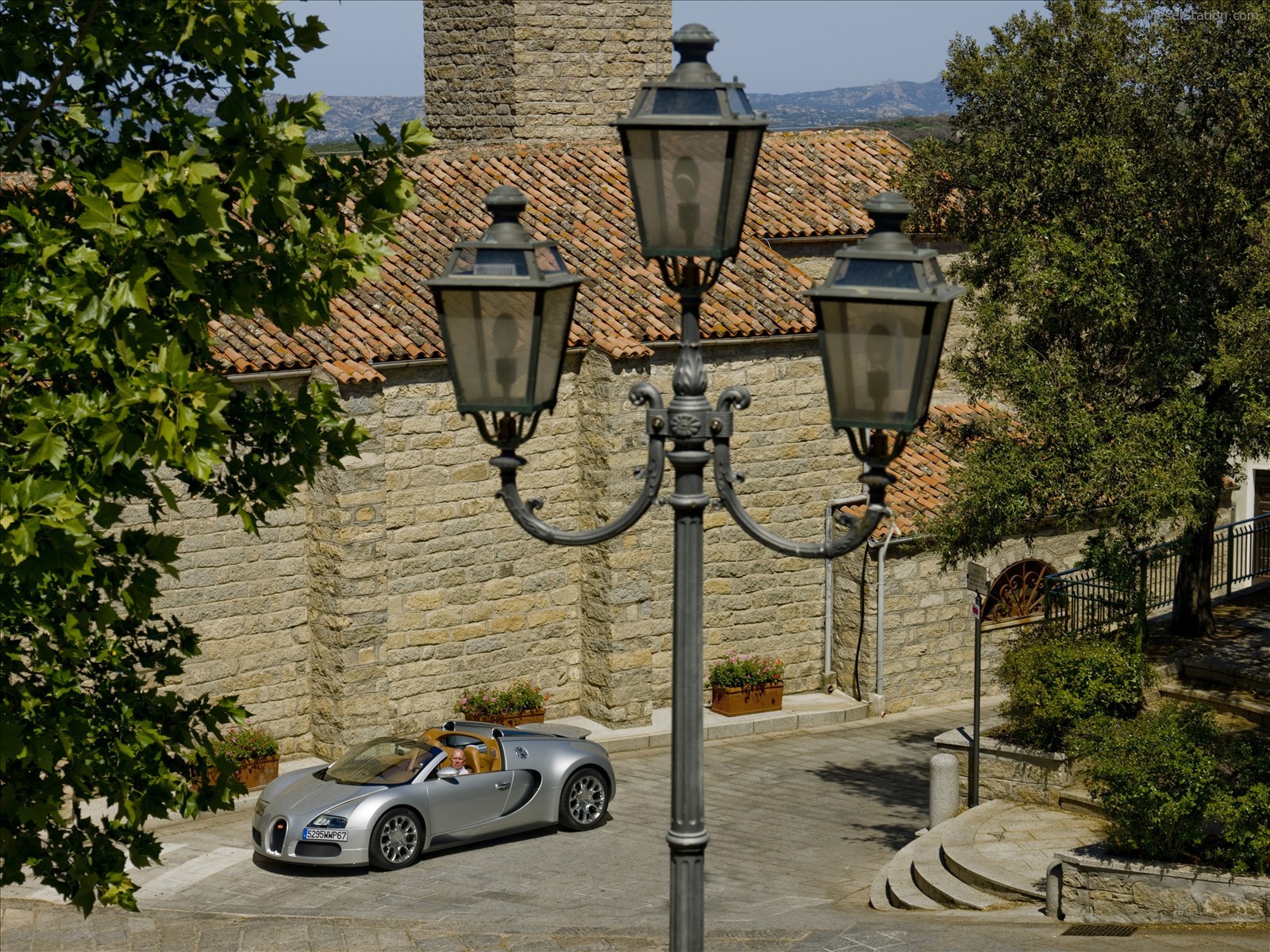 2010 Bugatti Veyron 16.4 Grand Sport in Sardinia