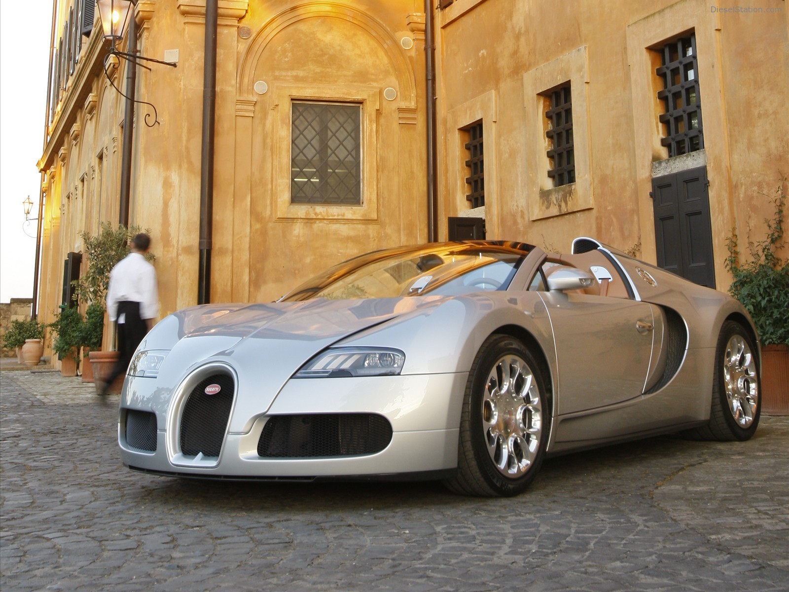 2010 Bugatti Veyron 16.4 Grand Sport In Rome 2010 Bugatti Veyron 16.4 Grand Sport In Rome