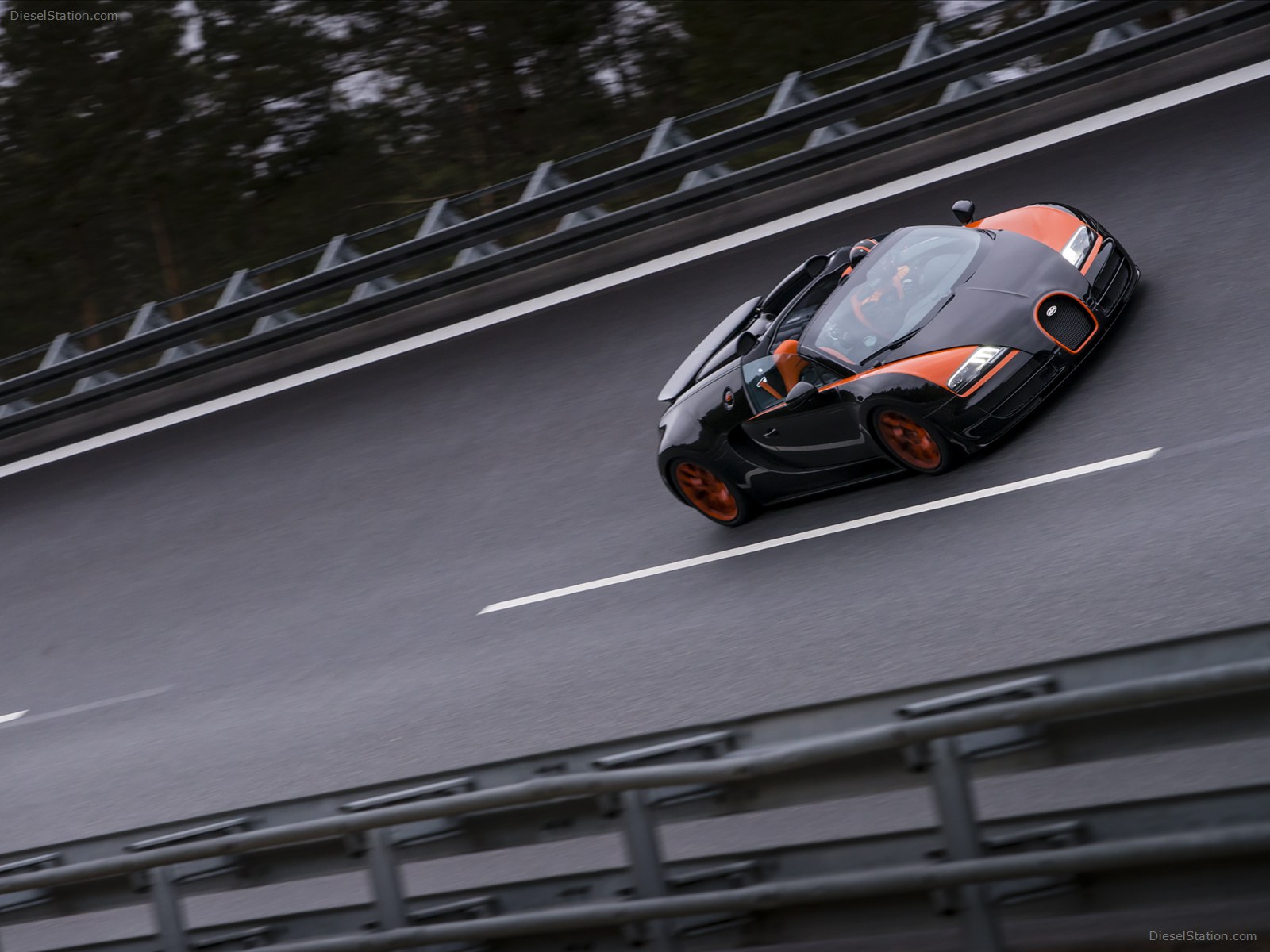 Bugatti Veyron 16.4 Grand Sport Vitesse World Record Car Edition 2013 Bugatti Veyron 16.4 Grand Sport Vitesse World Record Car Edition 2013