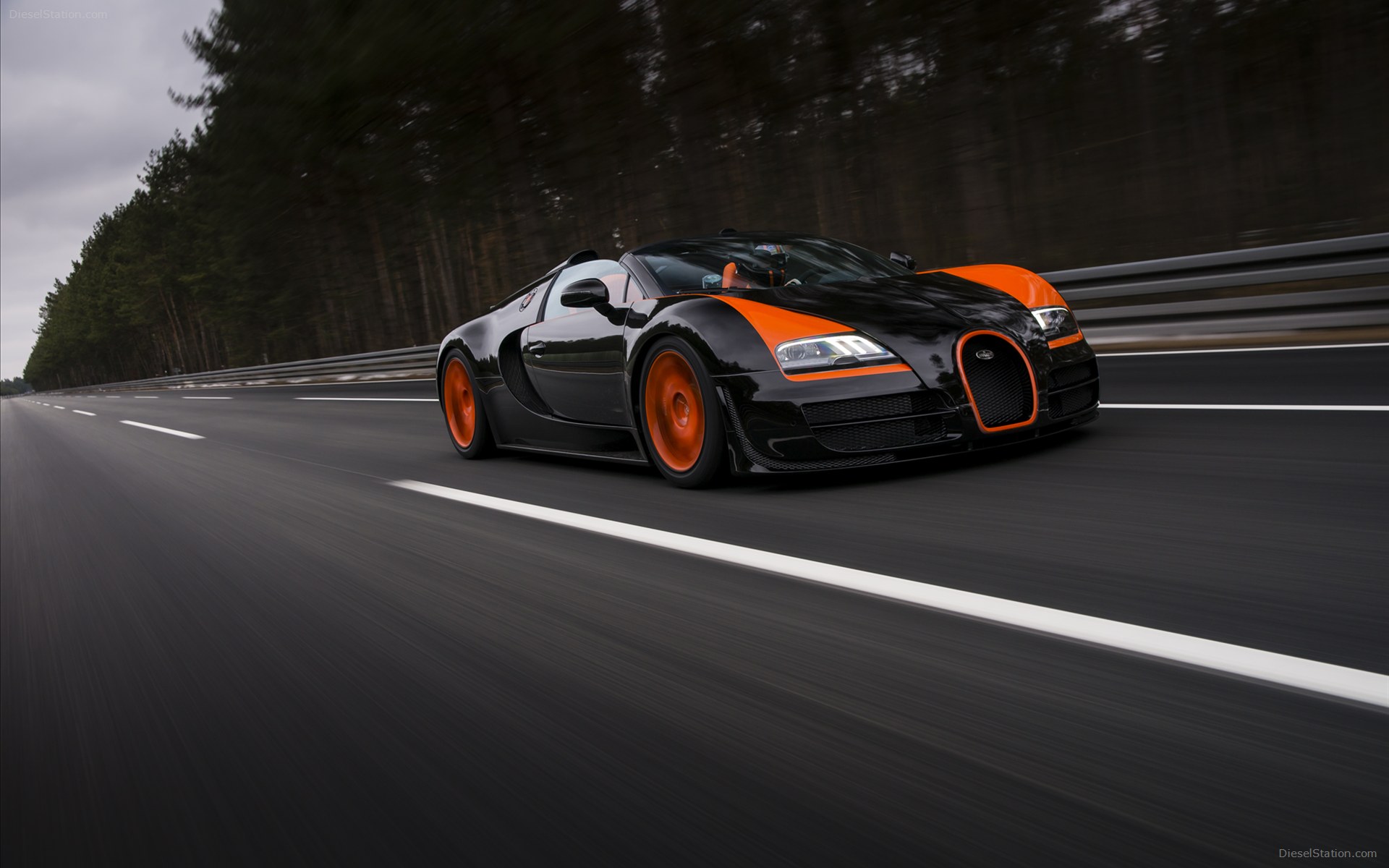 Bugatti Veyron 16.4 Grand Sport Vitesse World Record Car Edition 2013 Bugatti Veyron 16.4 Grand Sport Vitesse World Record Car Edition 2013