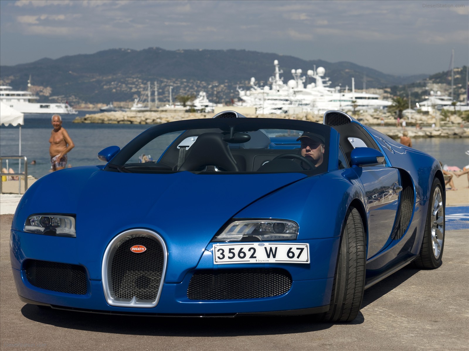 Bugatti Veyron 16.4 Grand Sport enters production Bugatti Veyron 16.4 Grand Sport enters production