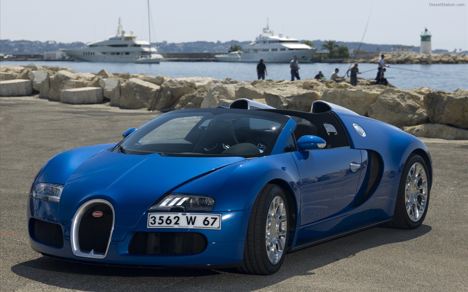 Bugatti Veyron 16.4 Grand Sport enters production Bugatti Veyron 16.4 Grand Sport enters production