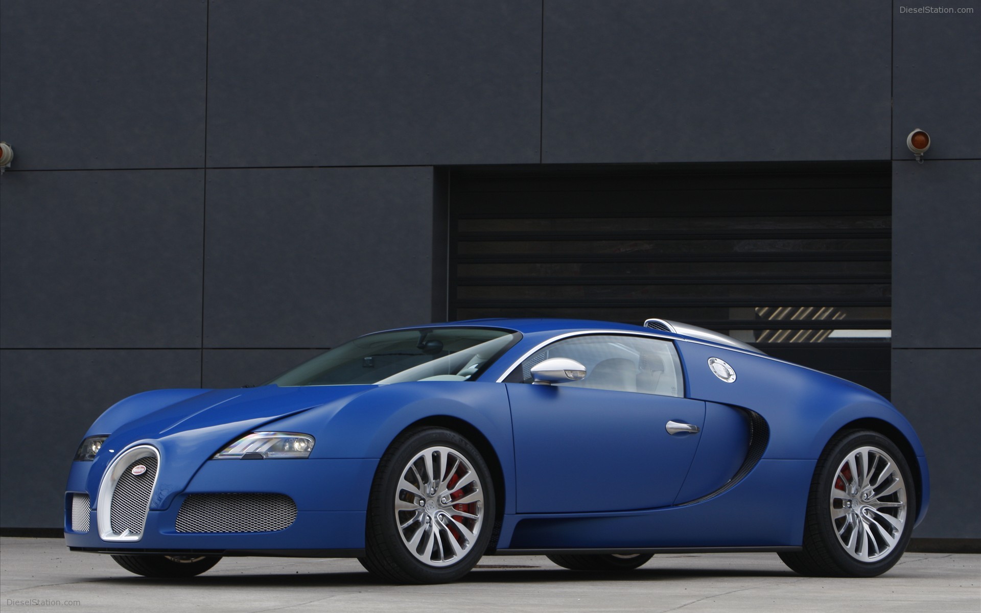 Bugatti Veyron Bleu Centenaire