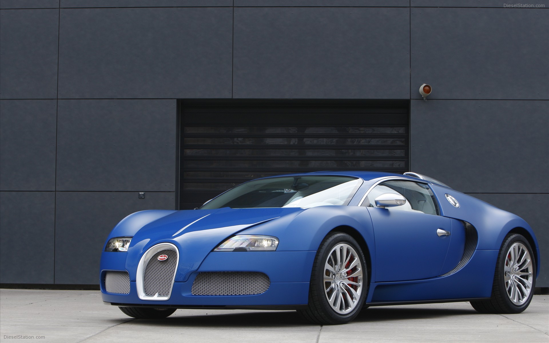 Bugatti Veyron Bleu Centenaire