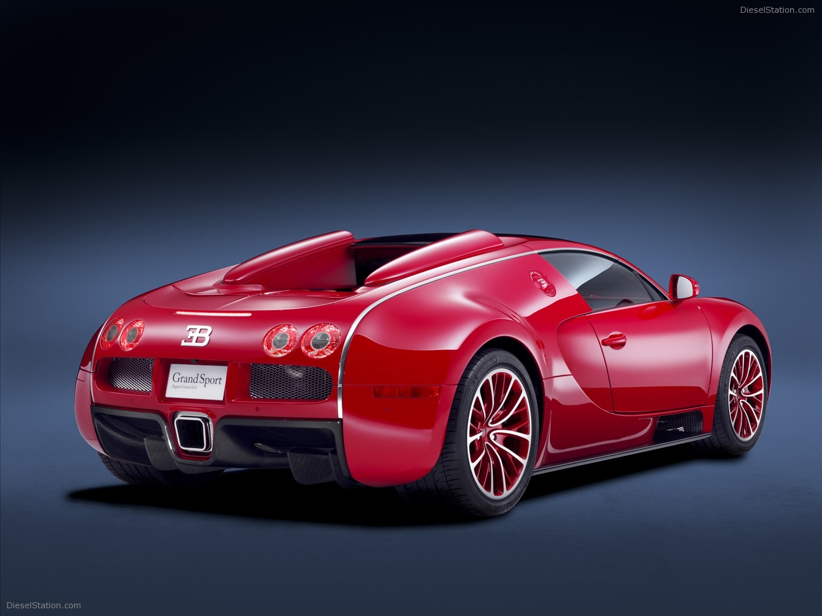 Bugatti Veyron Grand Sport L'Or Blanc 2011 Bugatti Veyron Grand Sport L'Or Blanc 2011