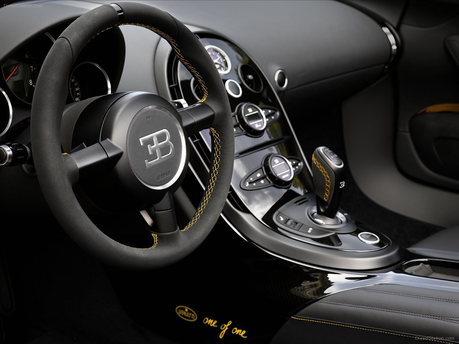 Bugatti Veyron Grand Sport Vitesse 1of1 2014 Bugatti Veyron Grand Sport Vitesse 1of1 2014