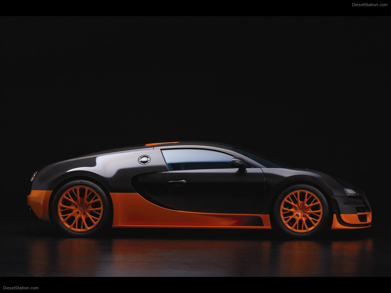 Bugatti Veyron 16.4 Super Sports Car 2011 Bugatti Veyron 16.4 Super Sports Car 2011