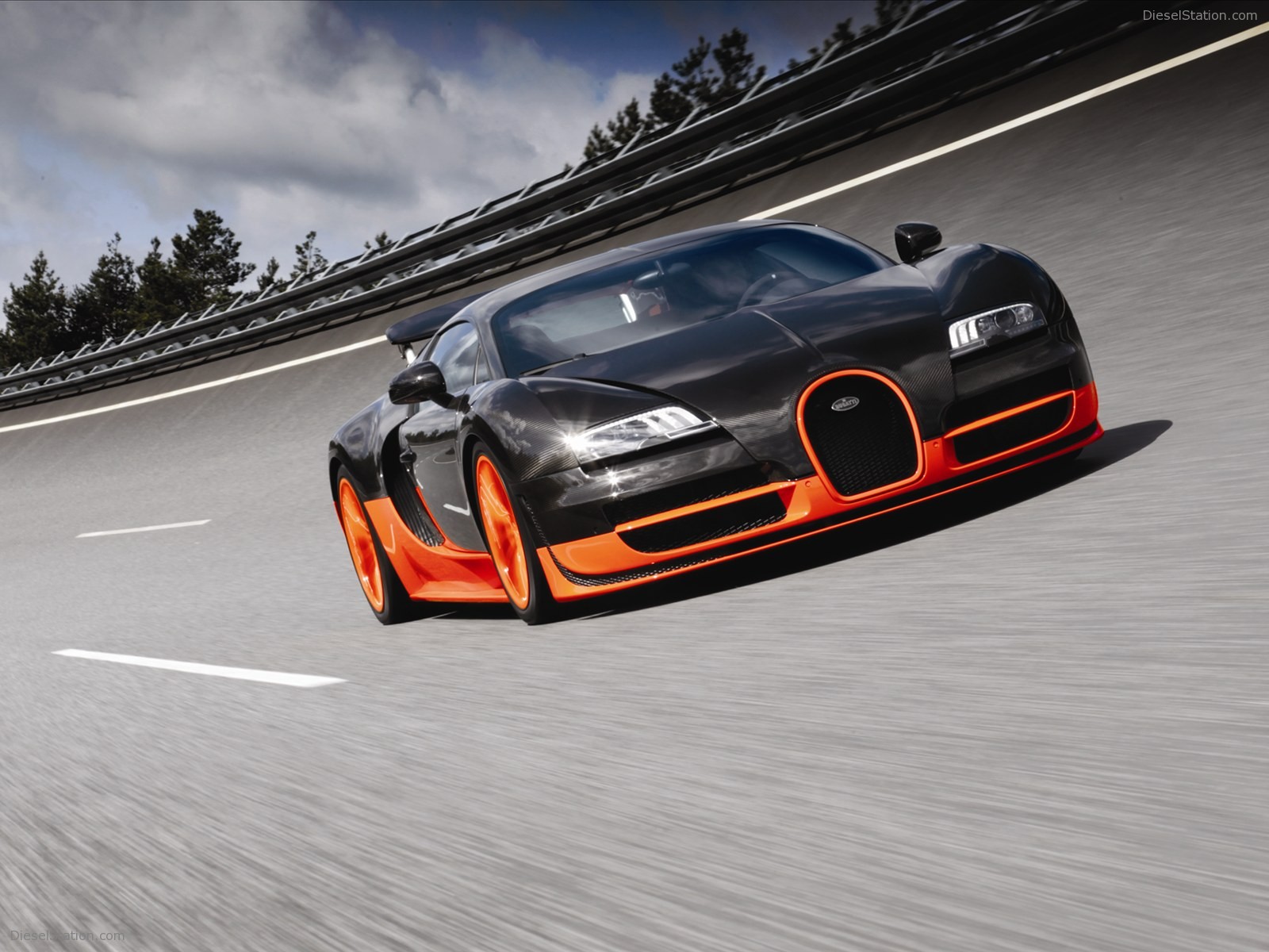 Bugatti Veyron 16.4 Super Sports Car 2011