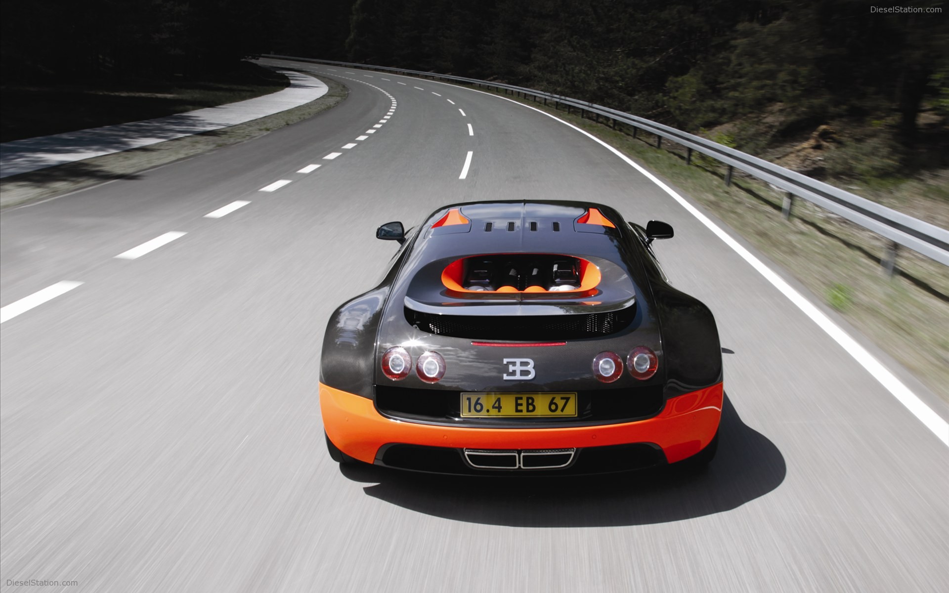 Bugatti Veyron 16.4 Super Sports Car 2011 Bugatti Veyron 16.4 Super Sports Car 2011