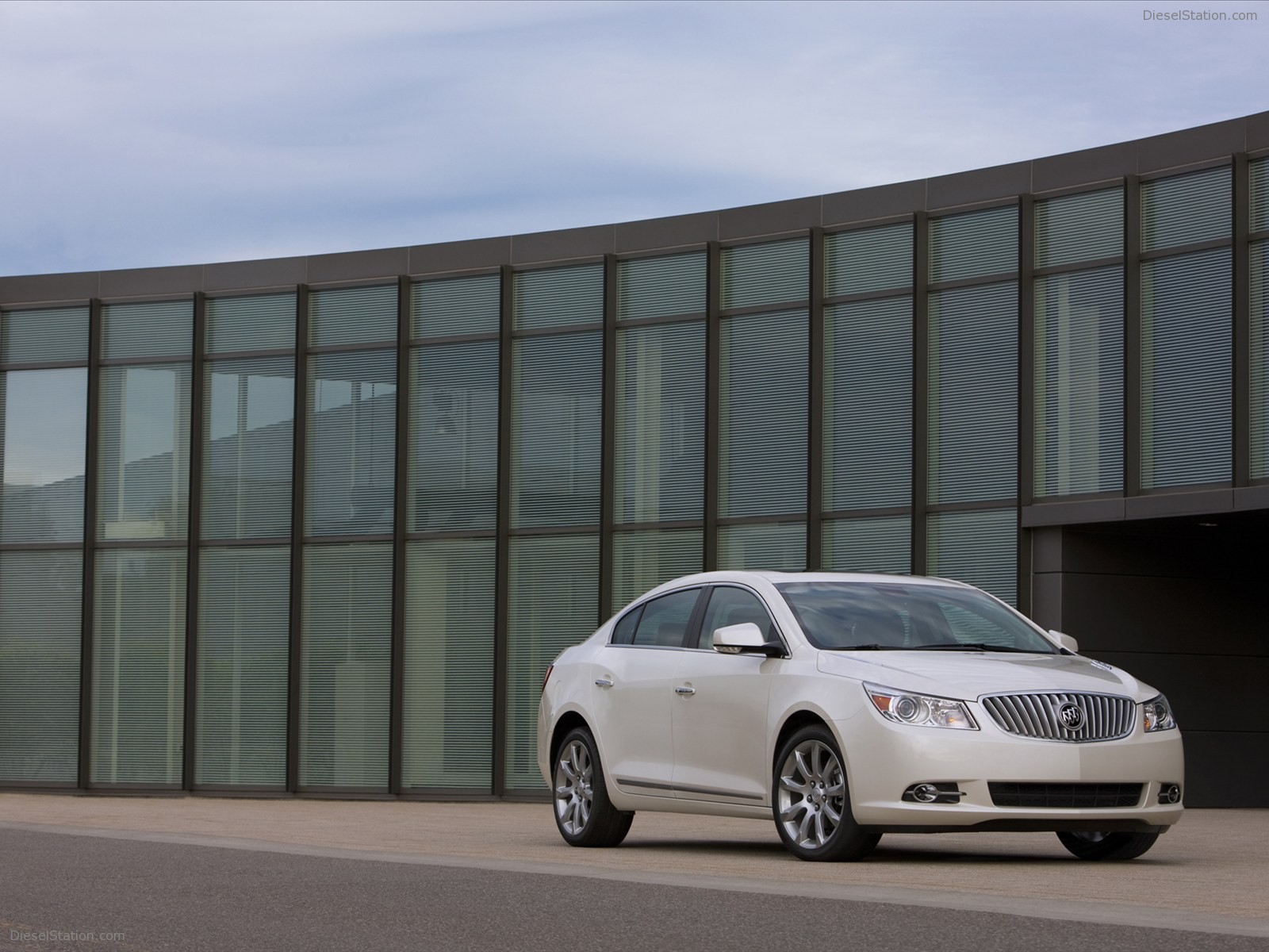 Buick LaCrosse 2011