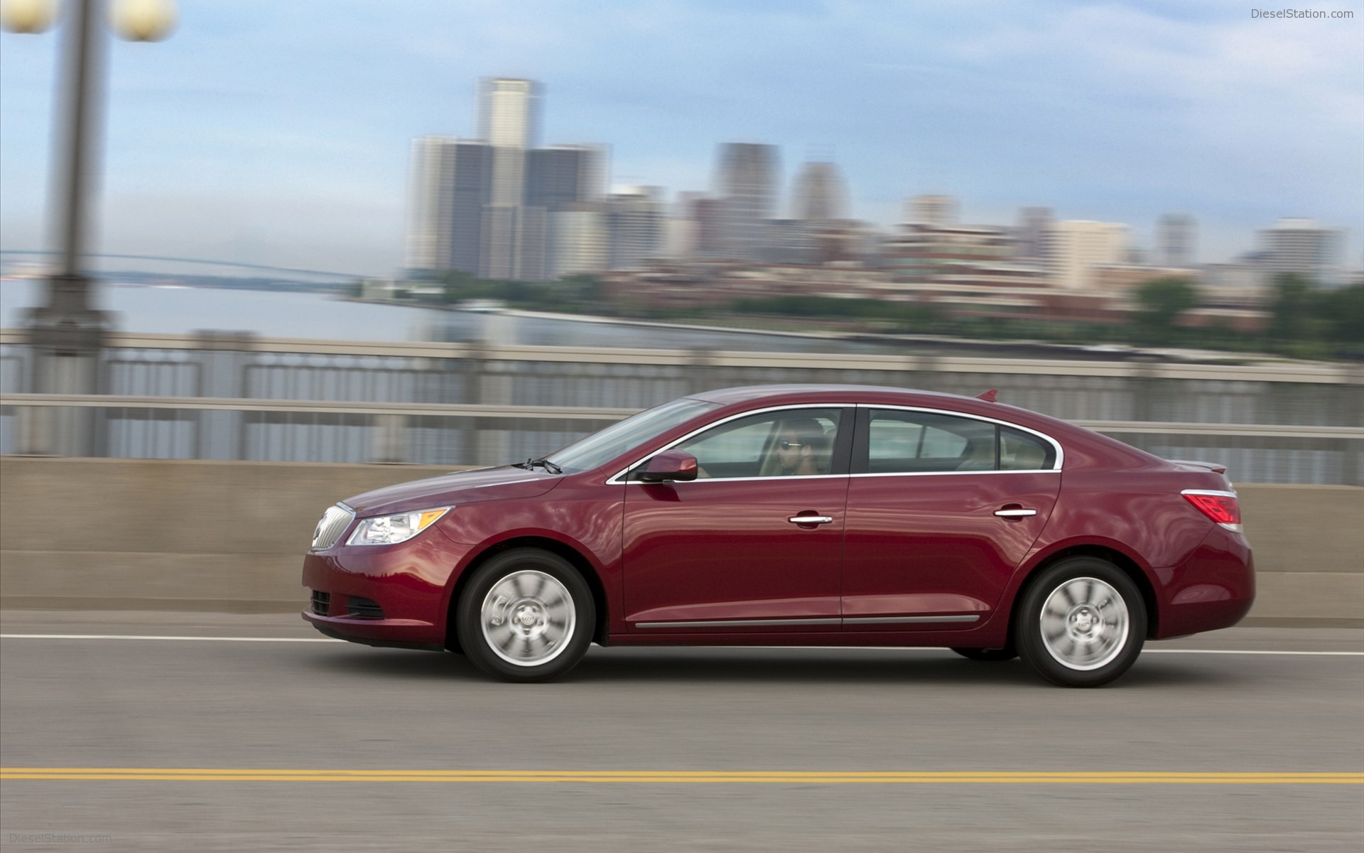 Buick LaCrosse 2011