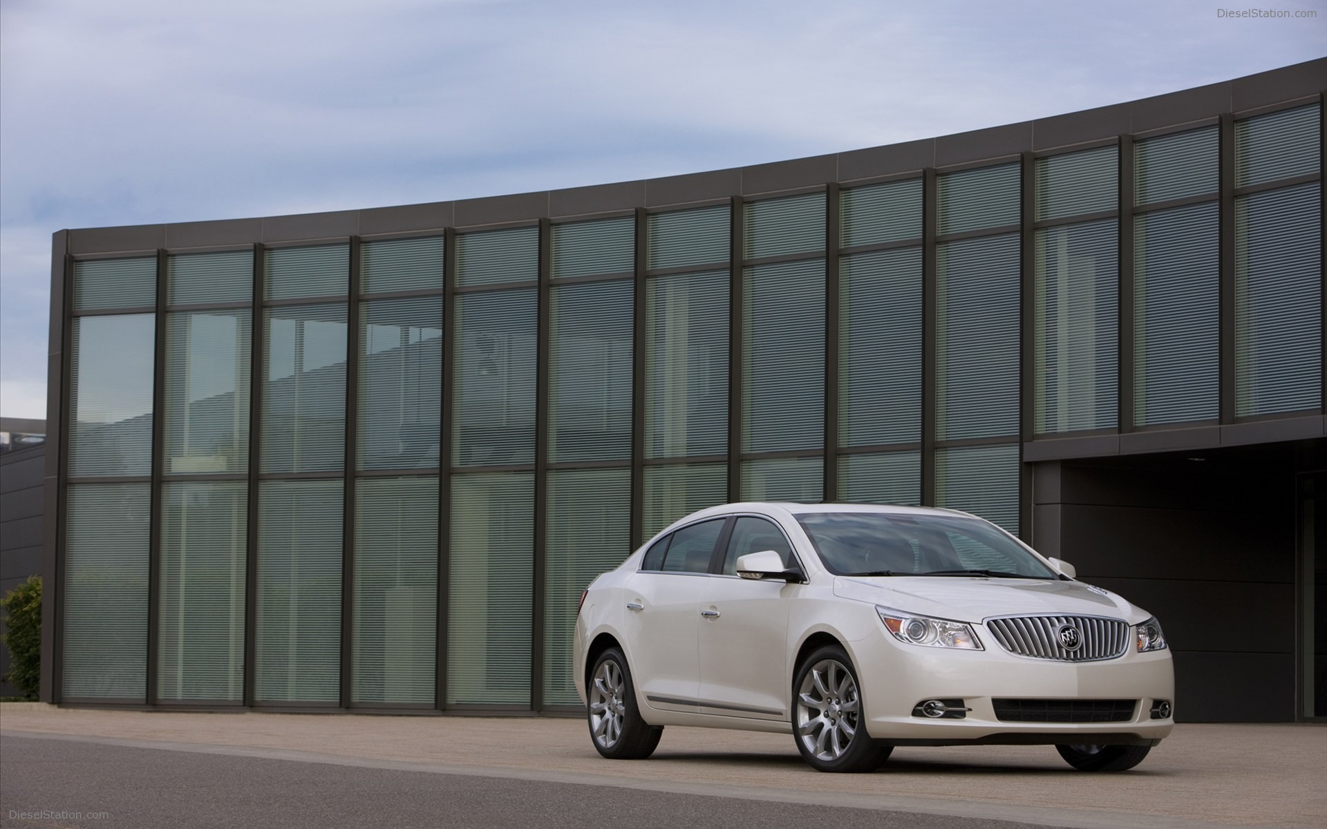 Buick LaCrosse 2011