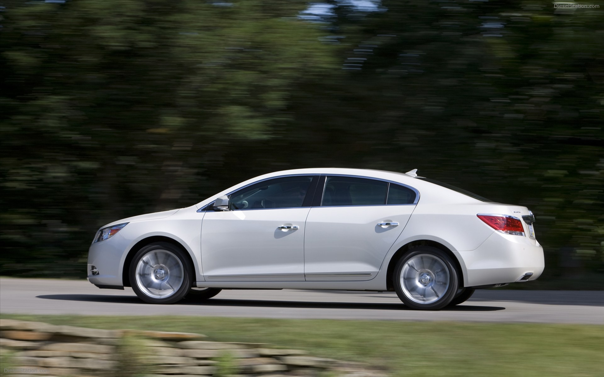 Buick LaCrosse 2011