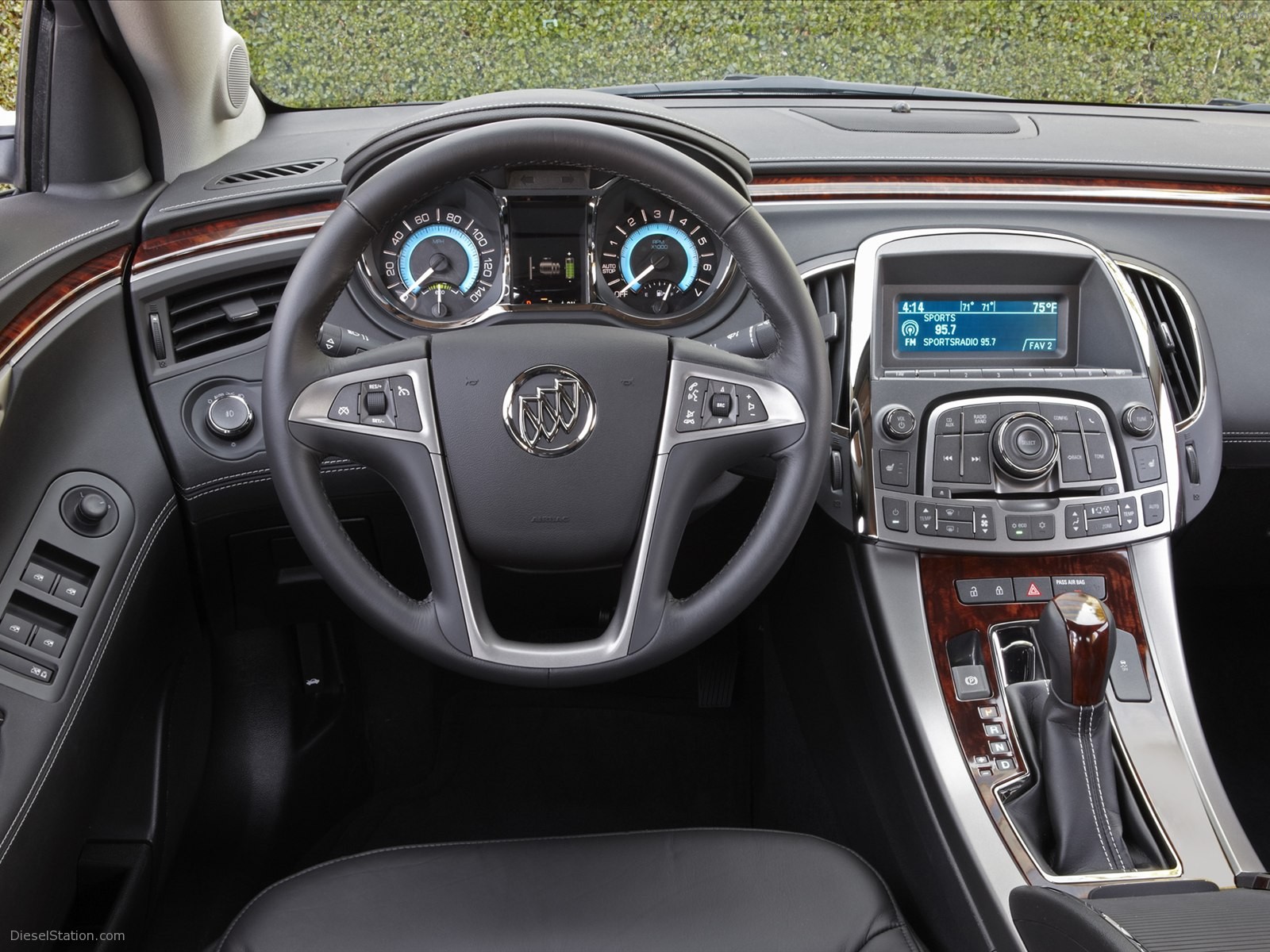 Buick LaCrosse 2012