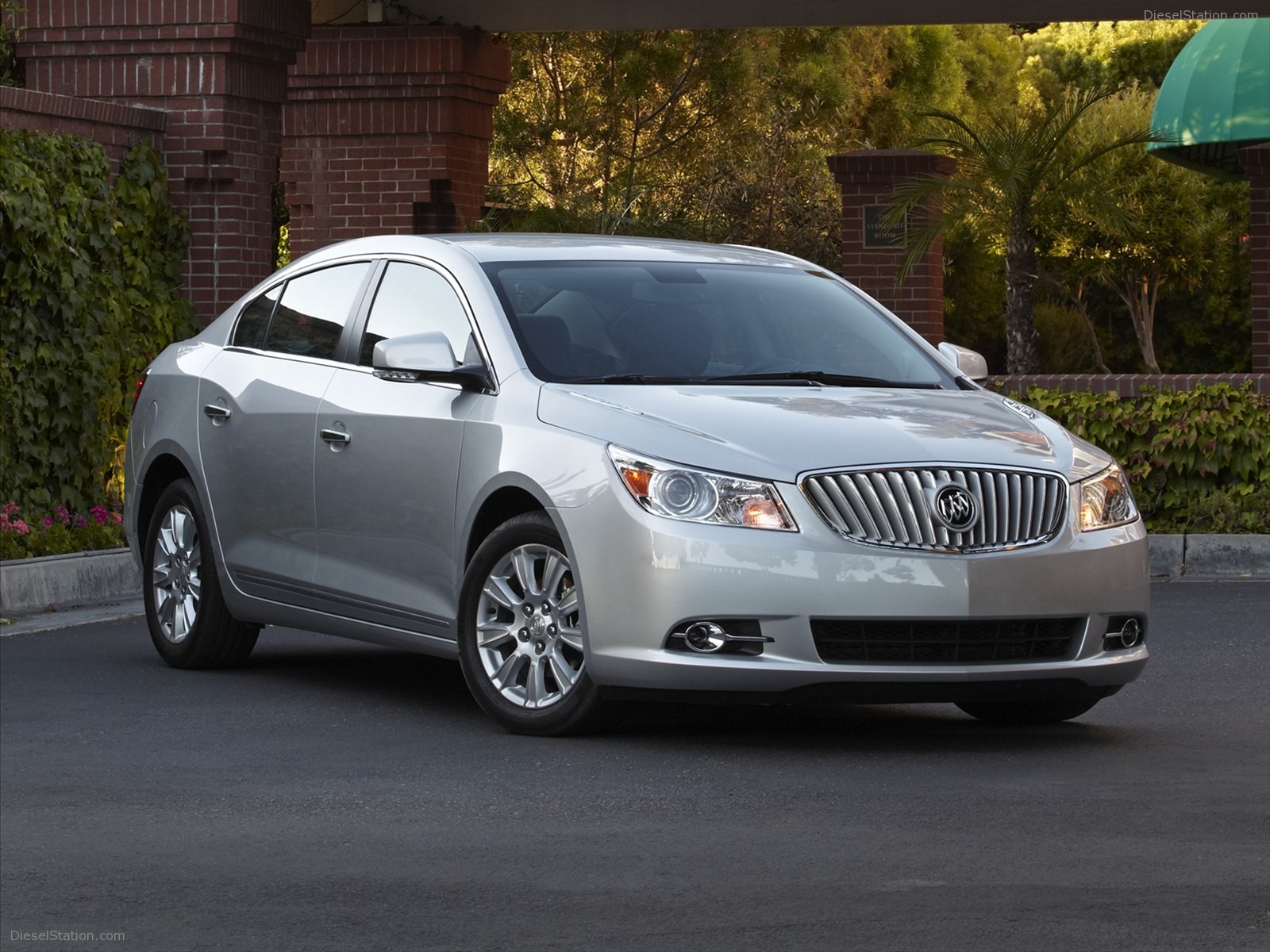 Buick LaCrosse 2012