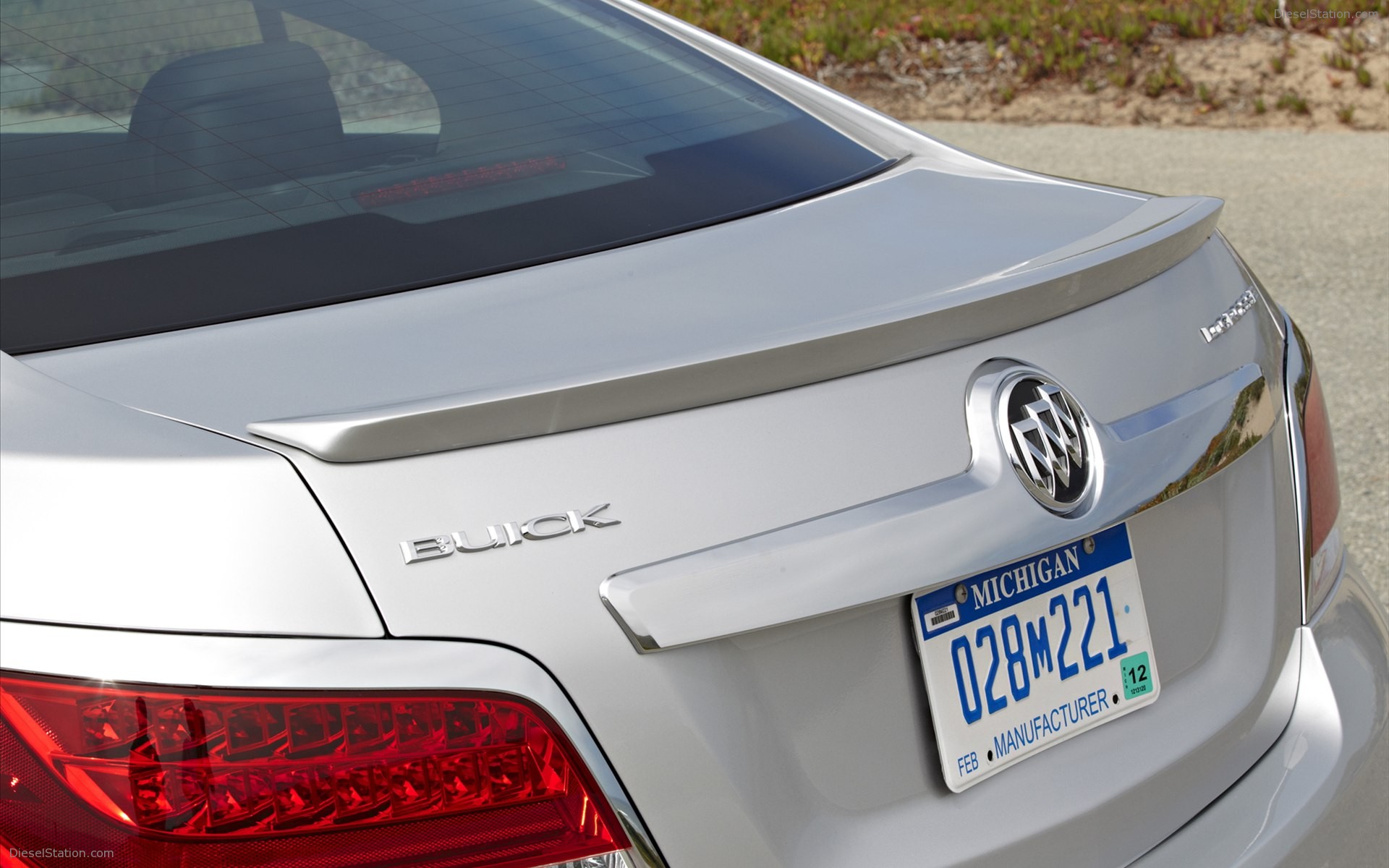 Buick LaCrosse 2012