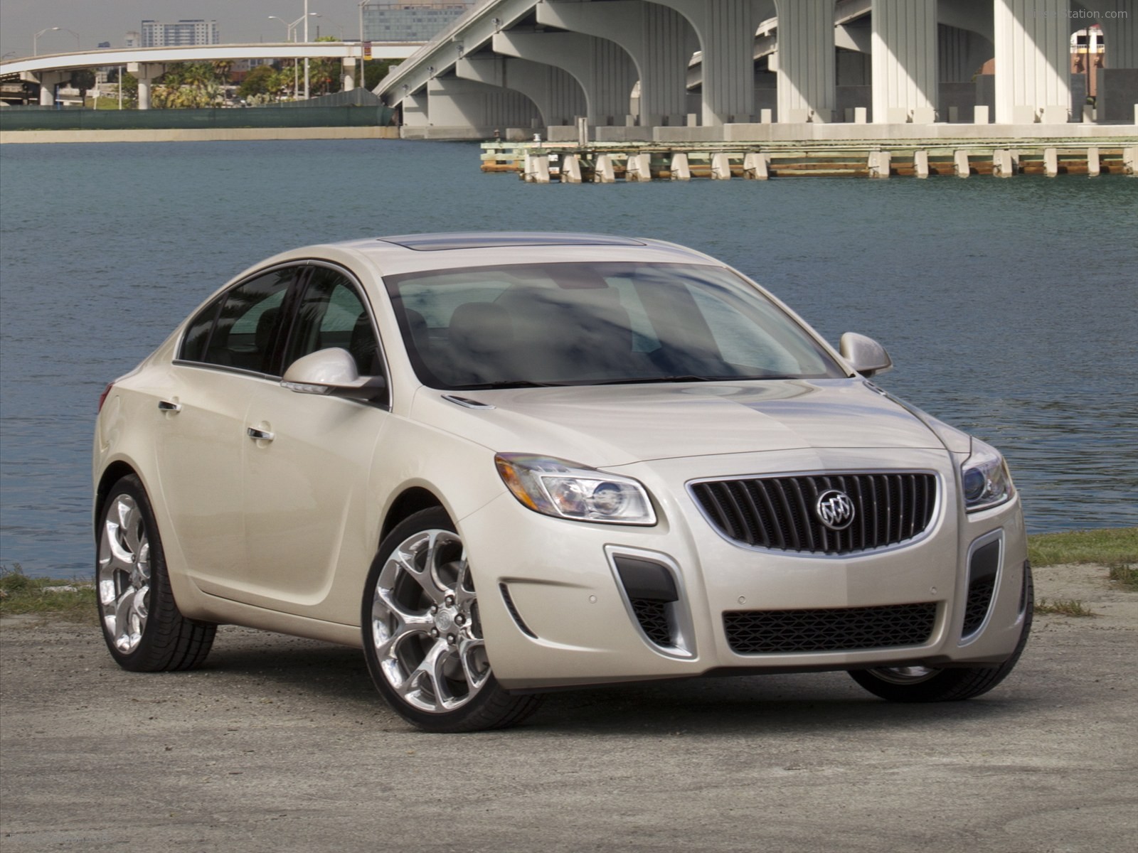 Buick Regal GS 2012