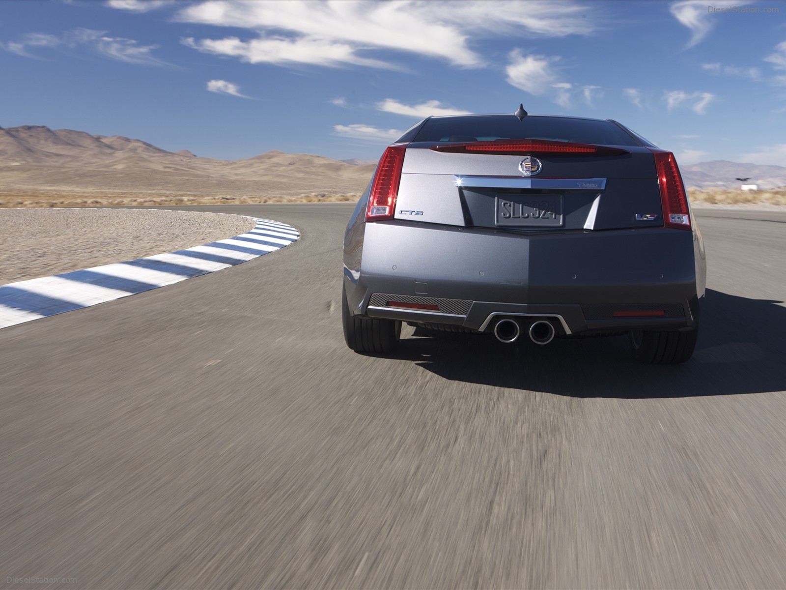 Cadillac CTS-V Coupe 2011