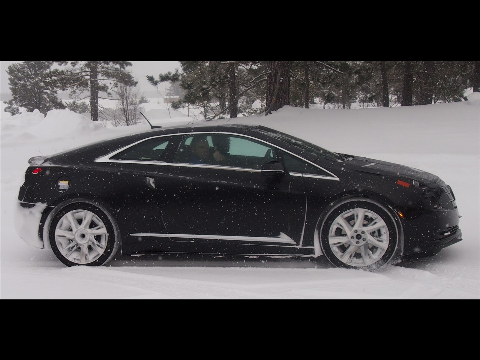 Cadillac ELR 2014