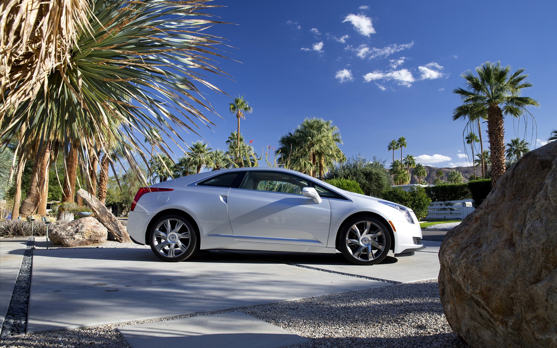Cadillac ELR 2014
