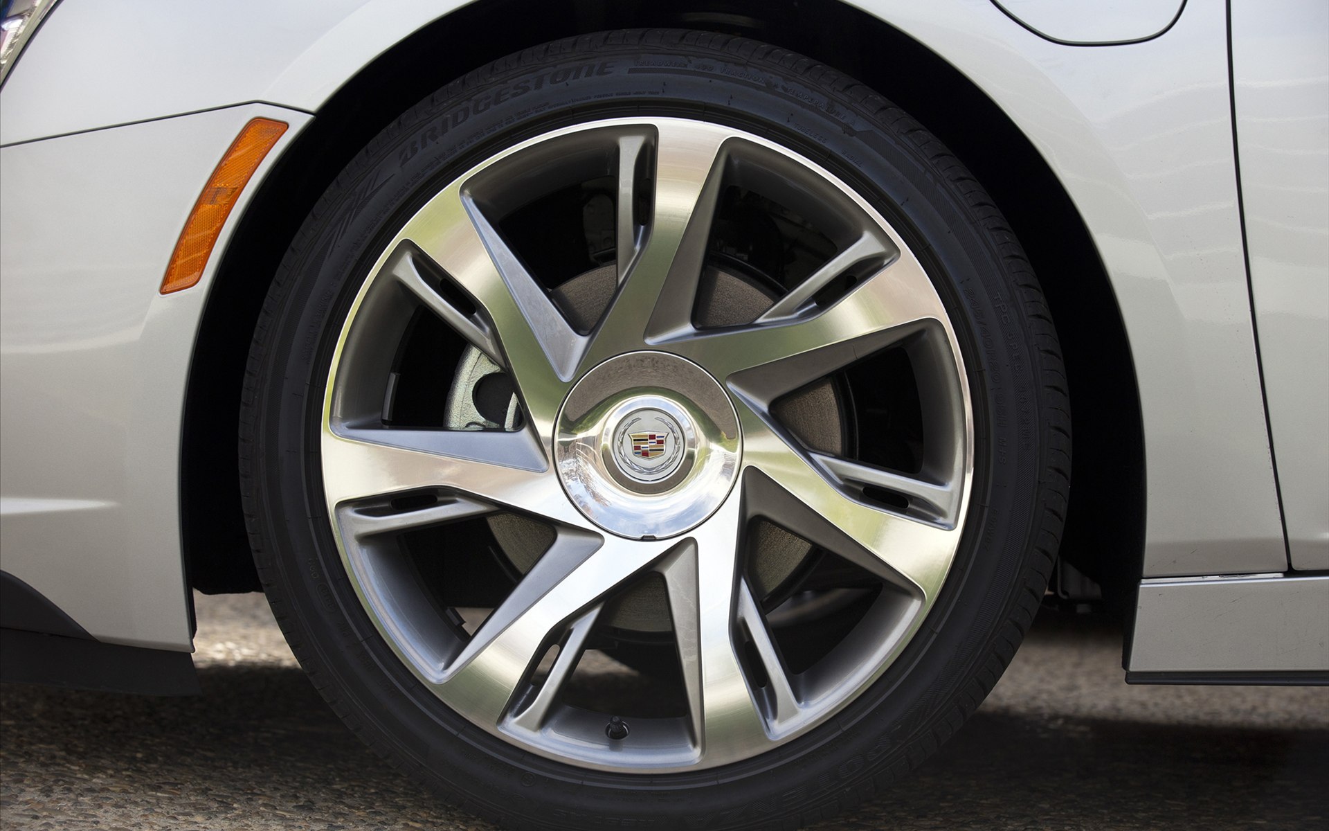 Cadillac ELR 2014