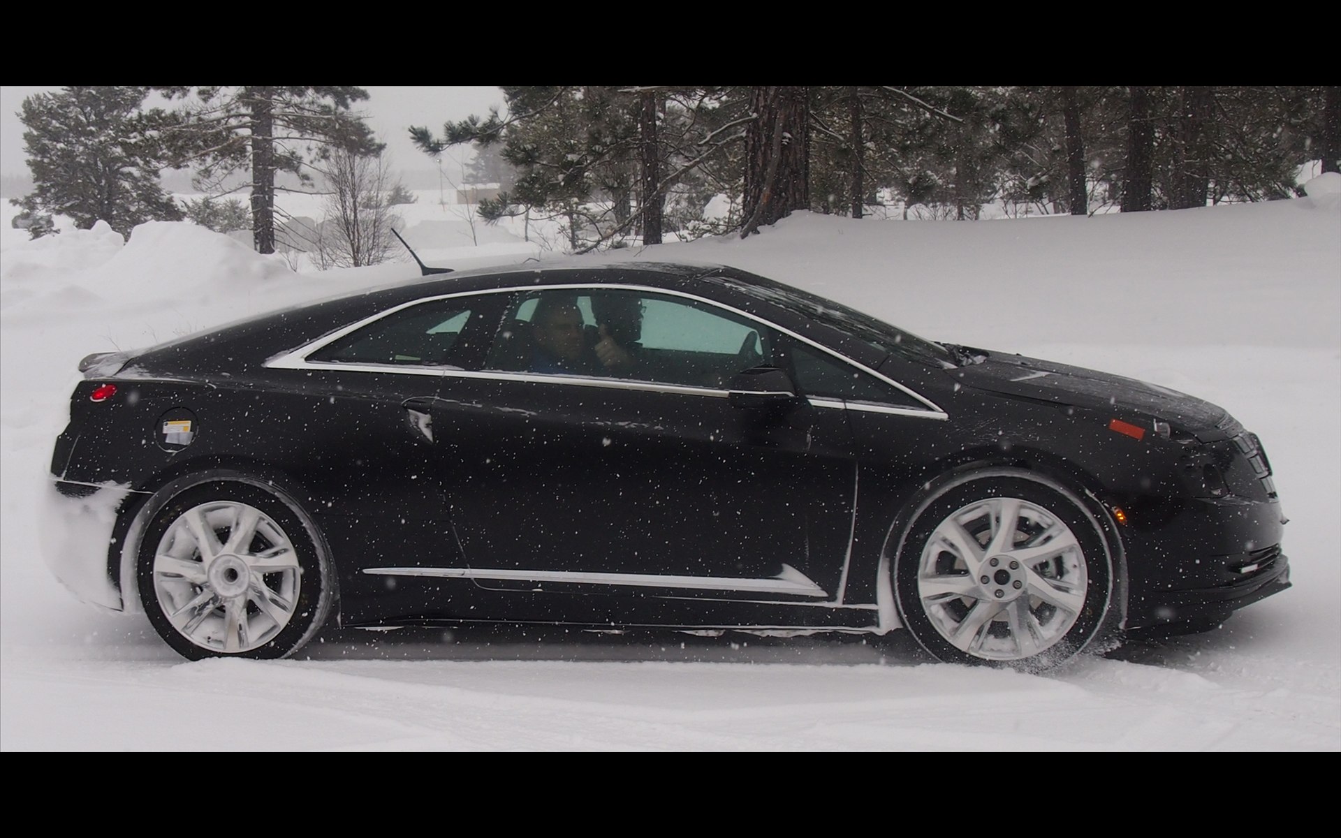 Cadillac ELR 2014