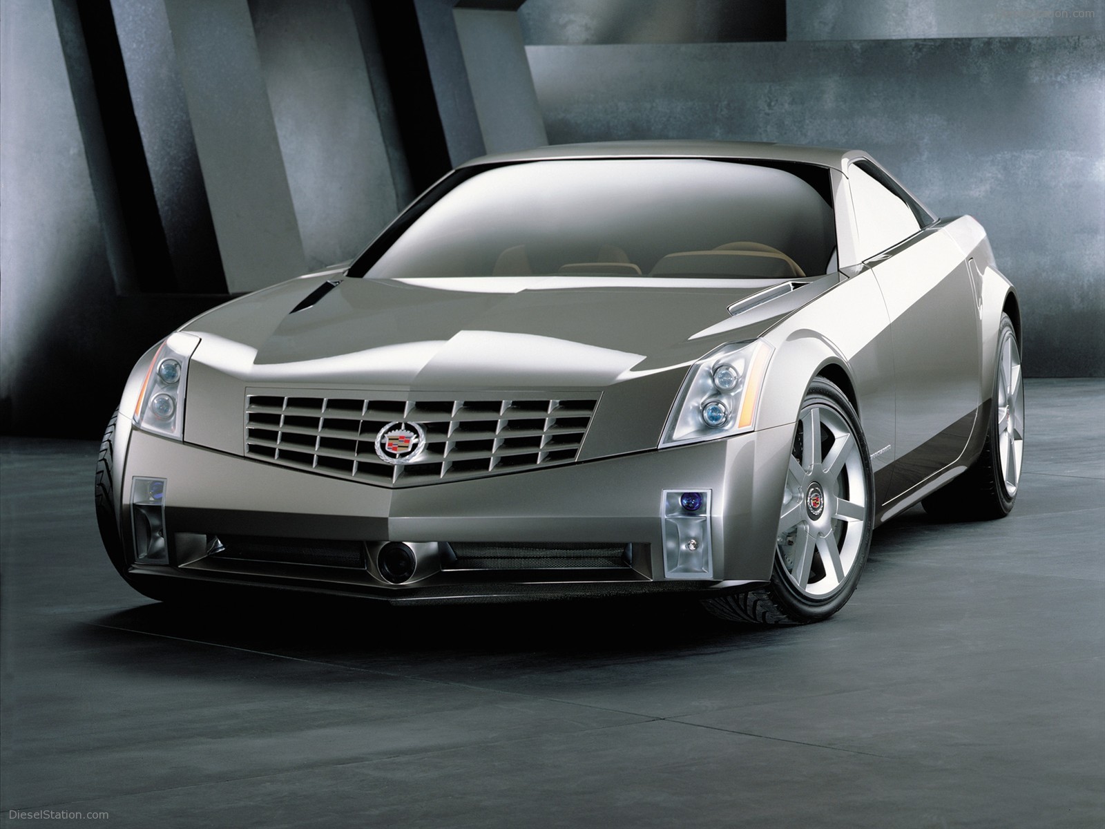 Cadillac Evoq Concept