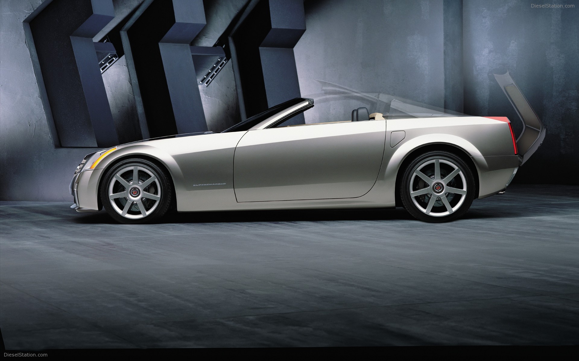 Cadillac Evoq Concept
