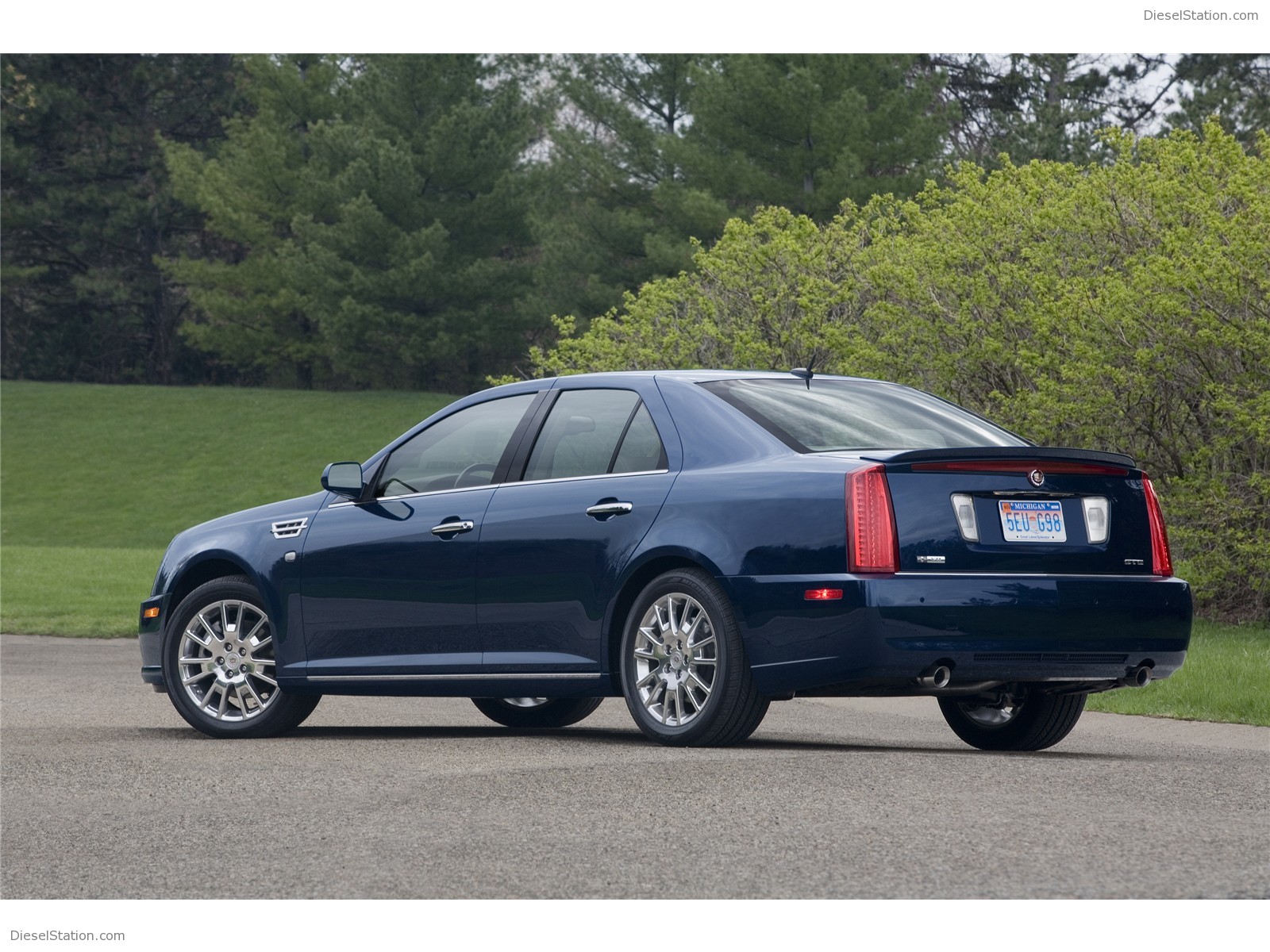 Cadillac STS 2009