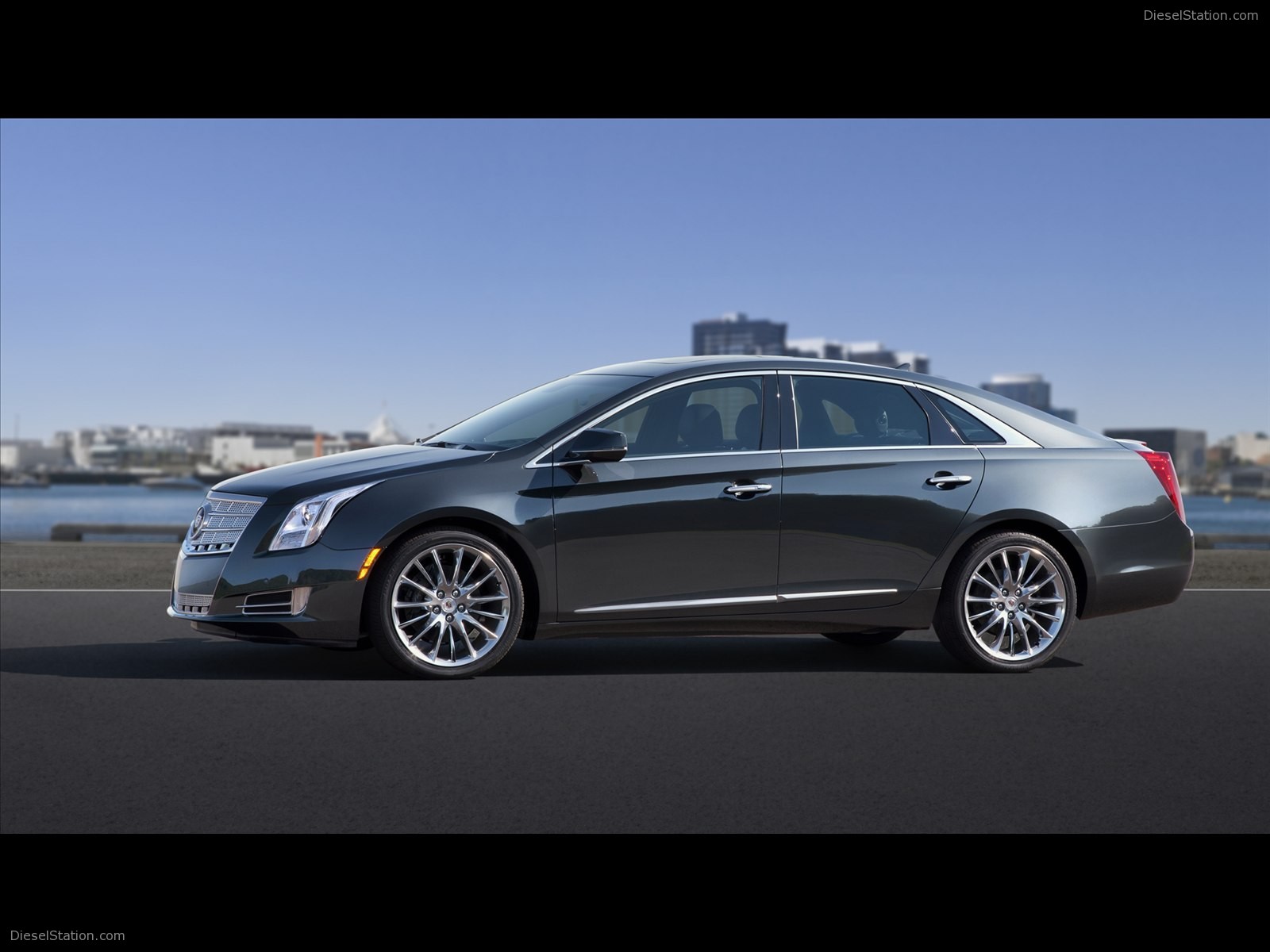 Cadillac XTS 2013