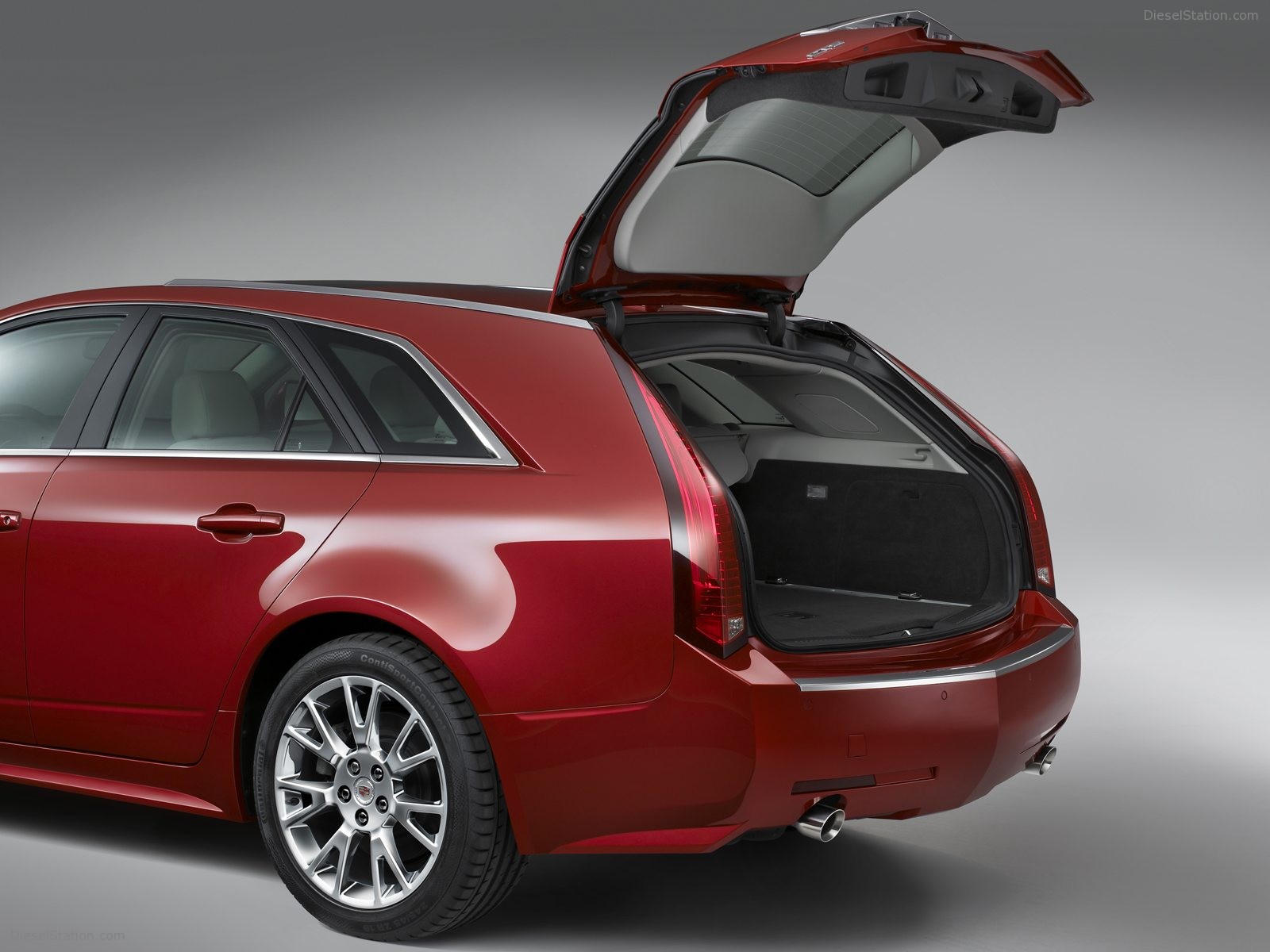 Cadillac CTS Sport Wagon 2010